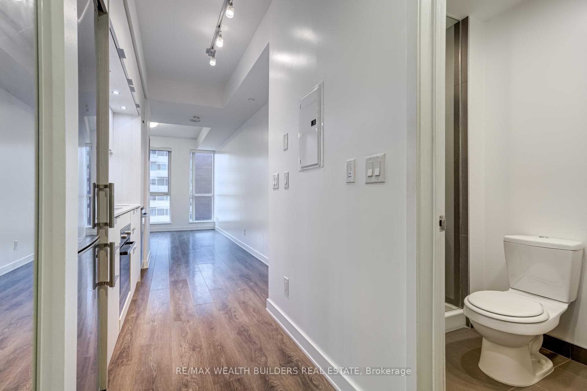 55 Regent Park Boulevard Unit 606 photo 8