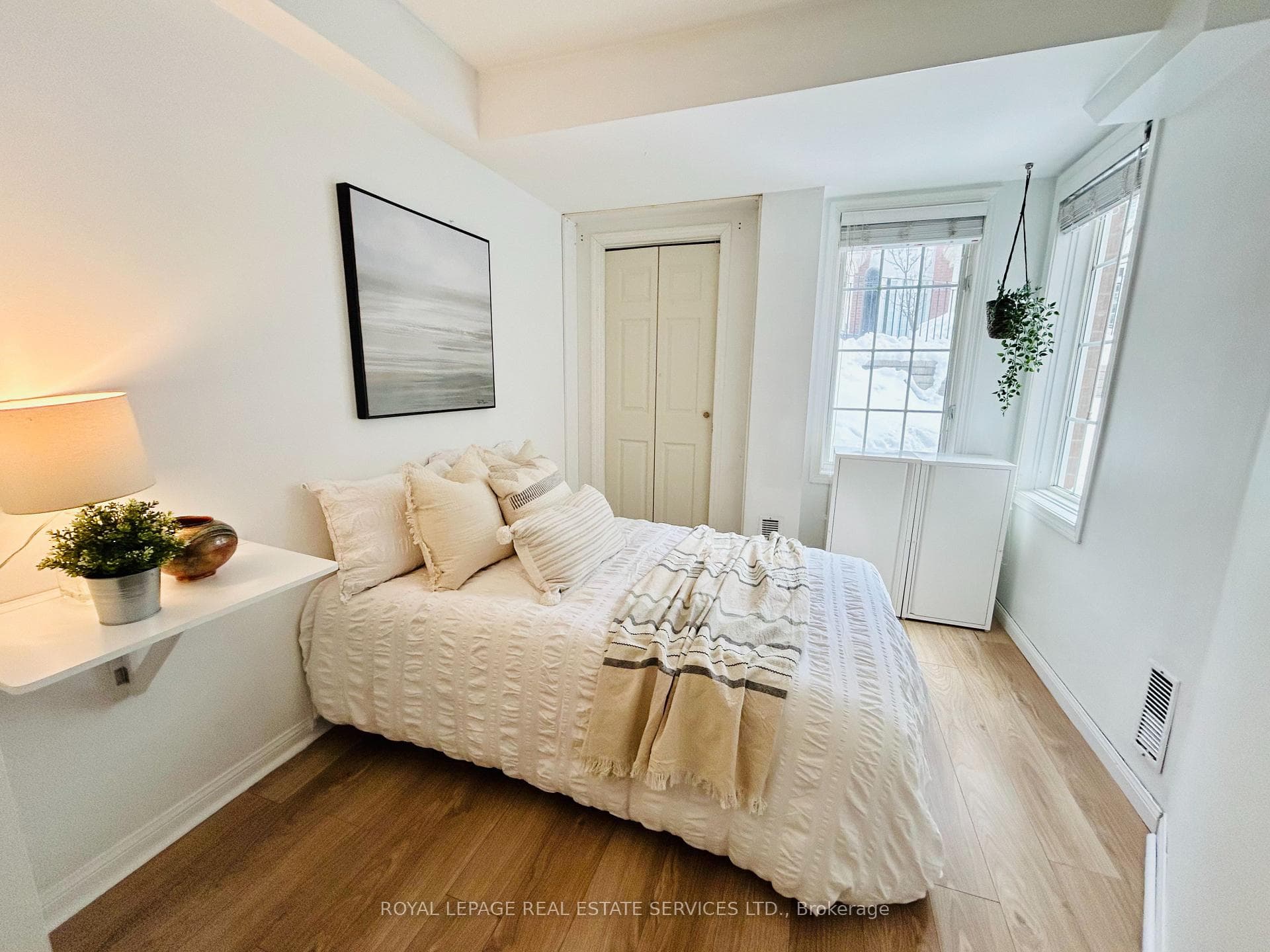11 Niagara Street Unit 32 photo 22