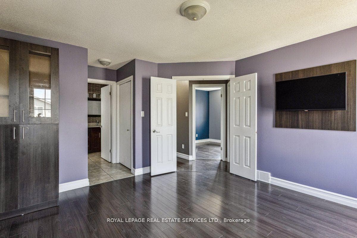 217 Crimson Crescent photo 13