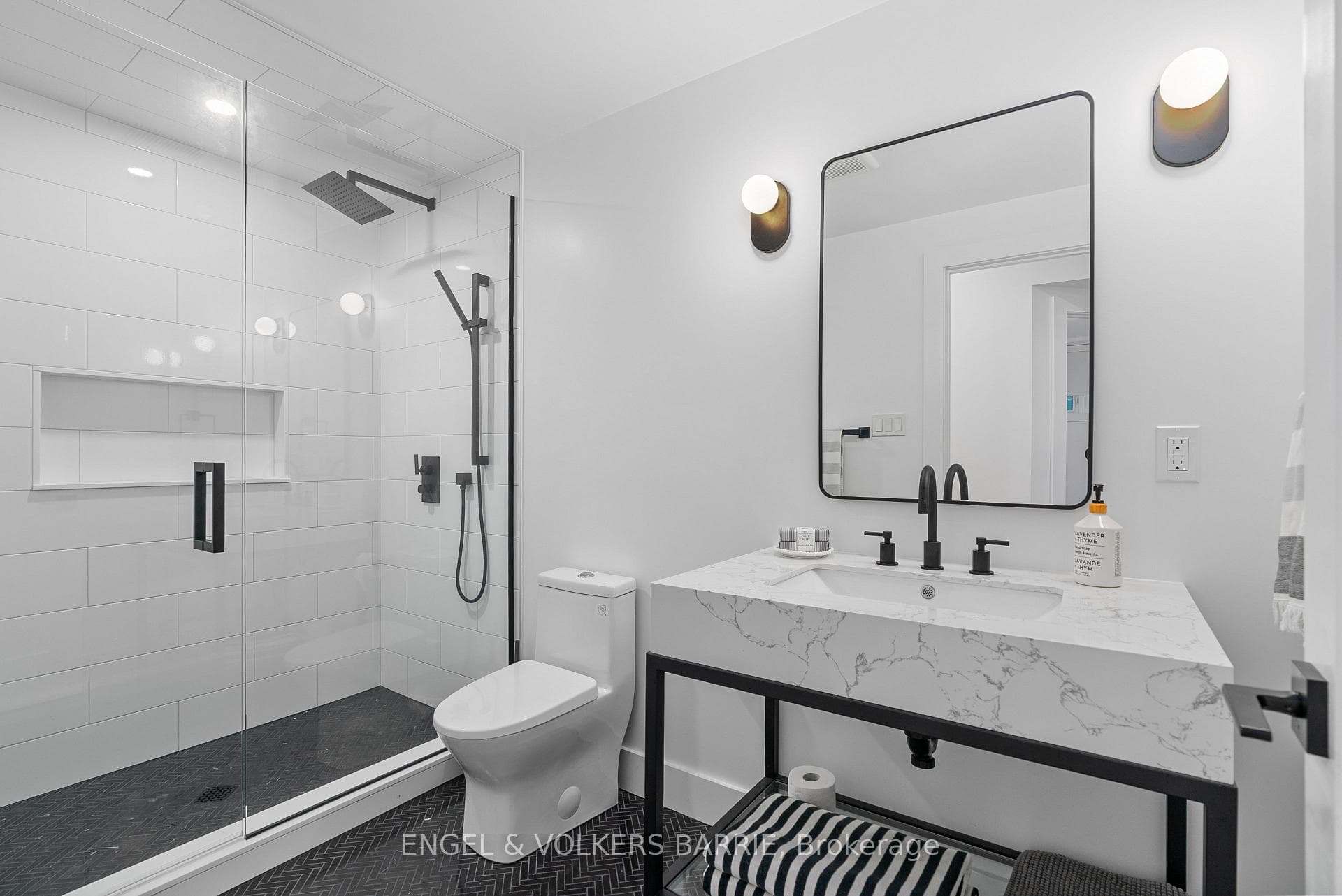 262 Trillium Place photo 36