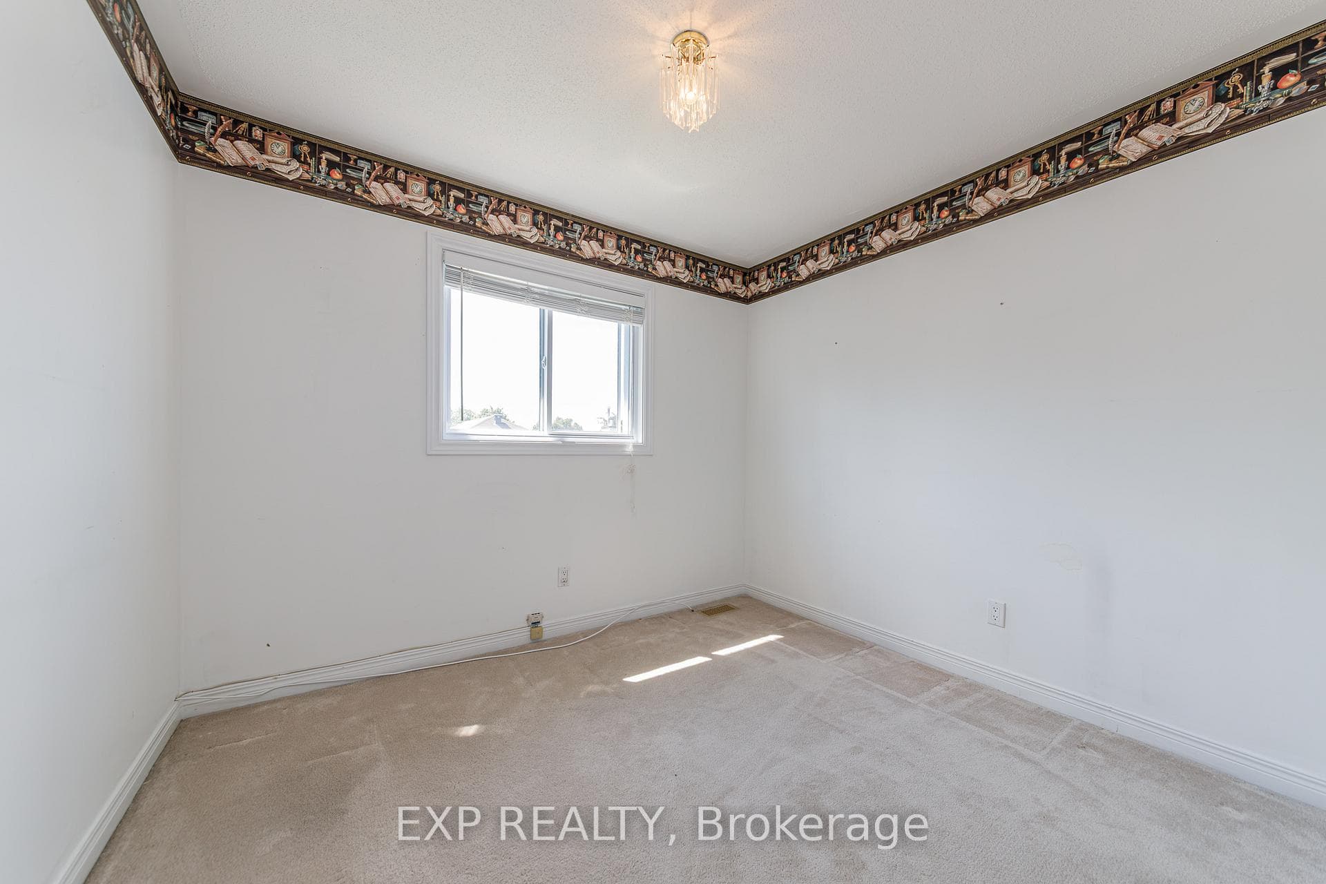 40 Newborough Crescent photo 21