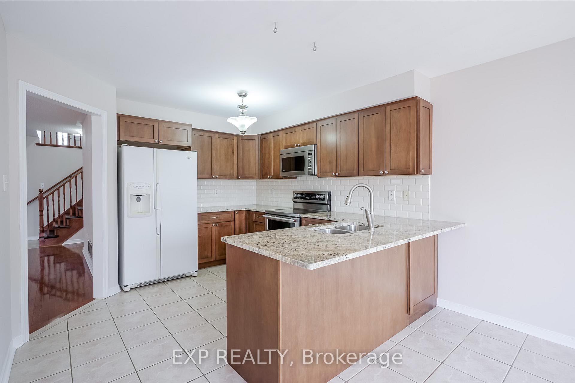 75 Hutton Place photo 14