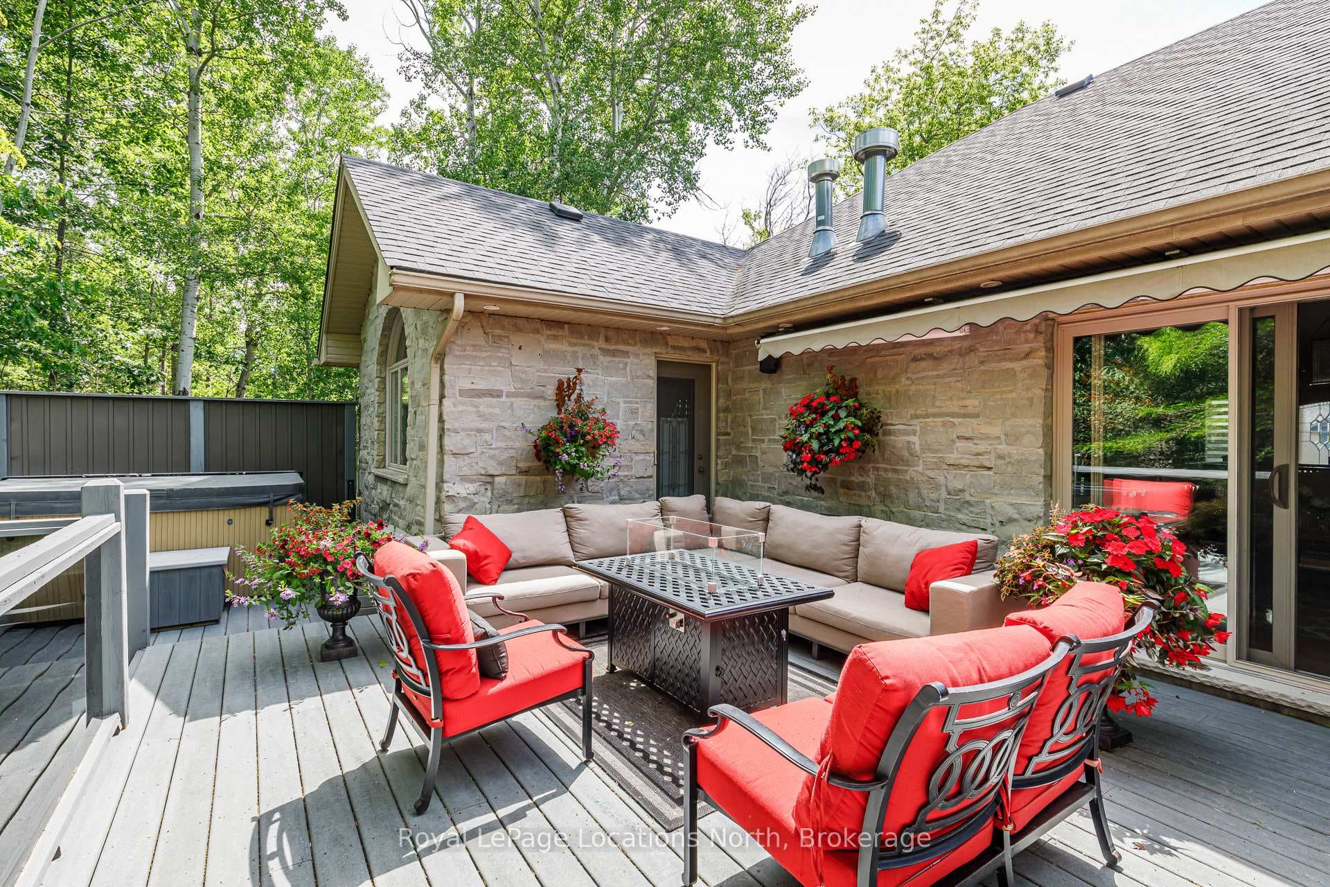 44 Blackburn Avenue photo 34