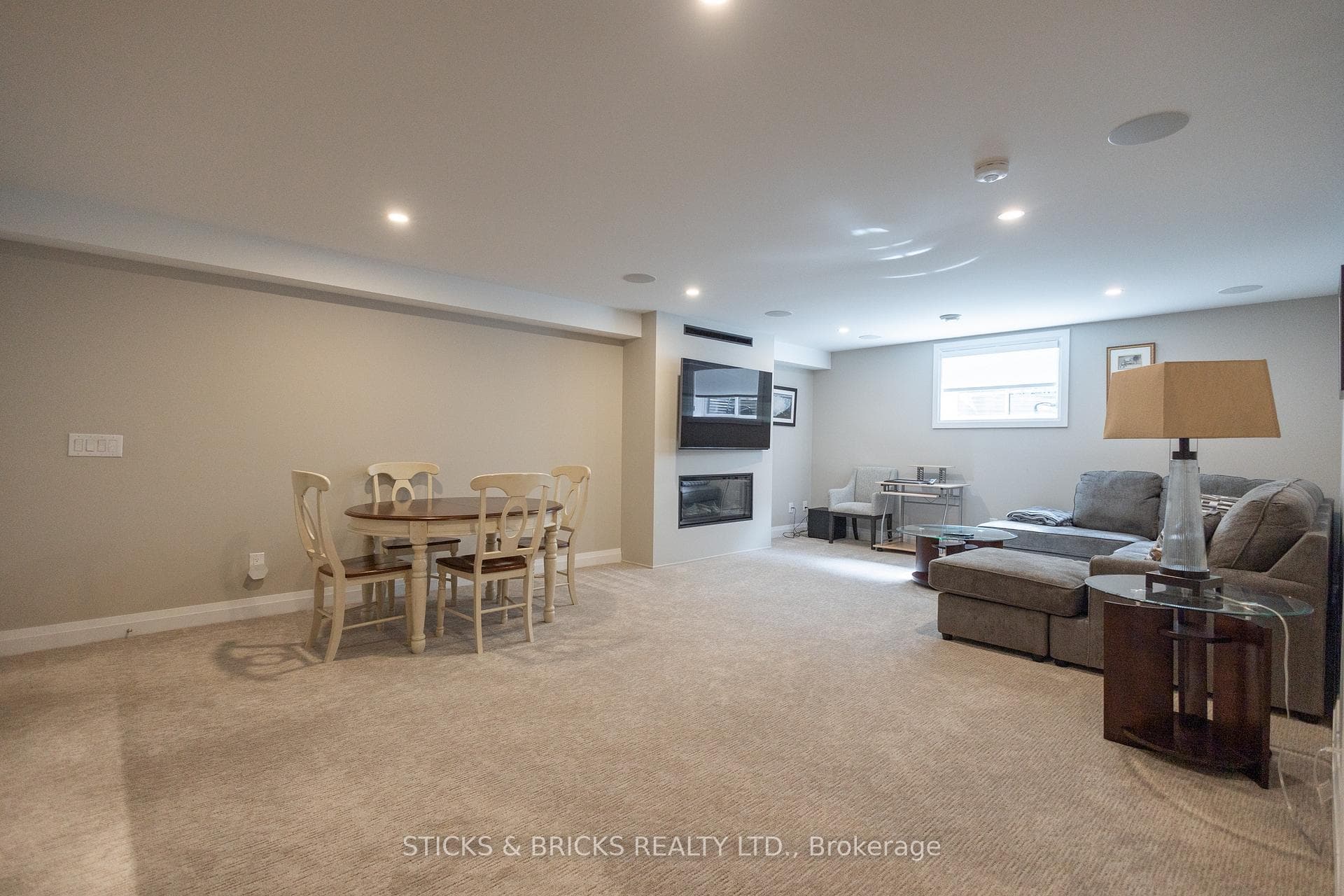 8974 Willoughby Drive Unit 49 photo 21
