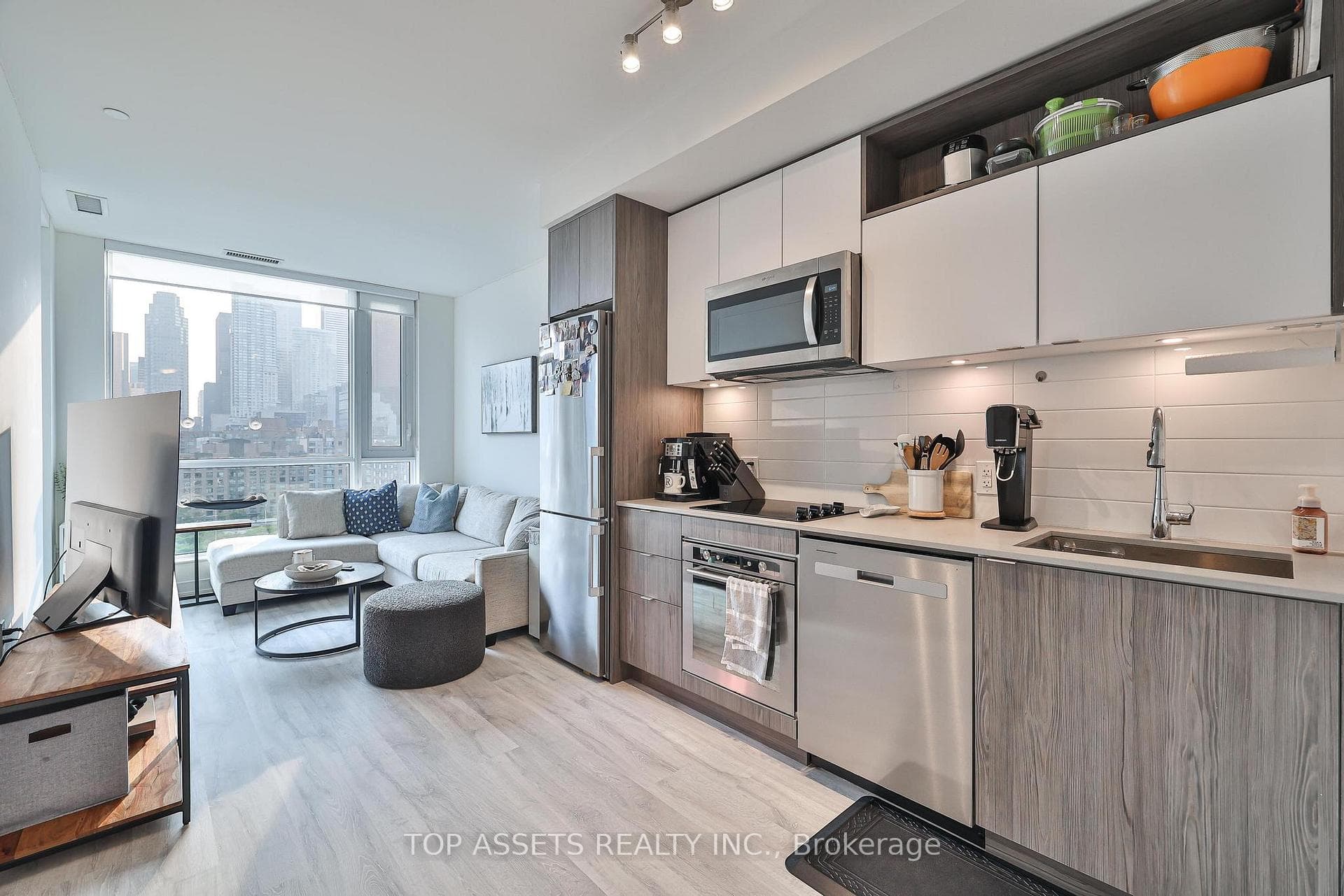 121 Lower Sherbourne Street Unit 1056 SW photo 7