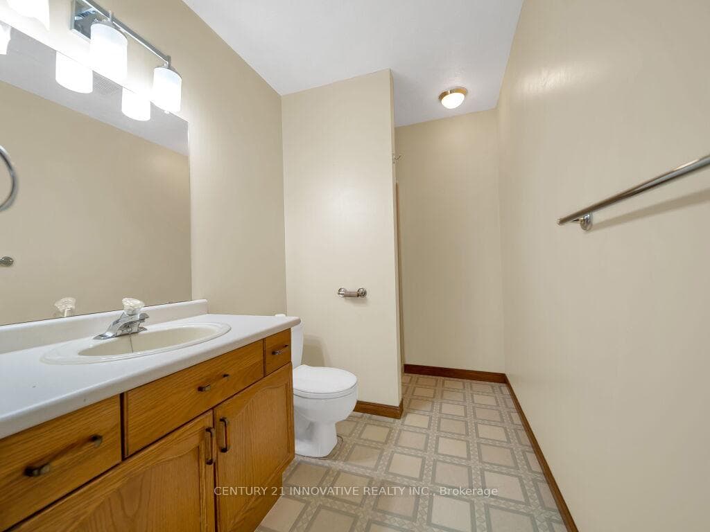 838 Mackendrick Drive photo 32