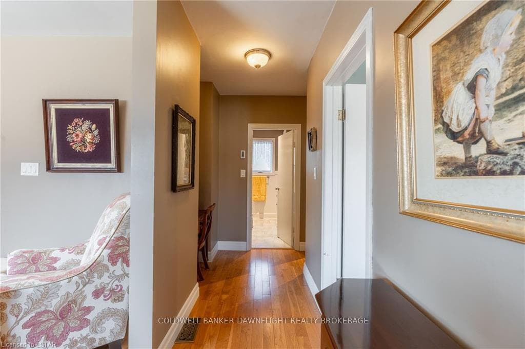 255 CARLING Street photo 16