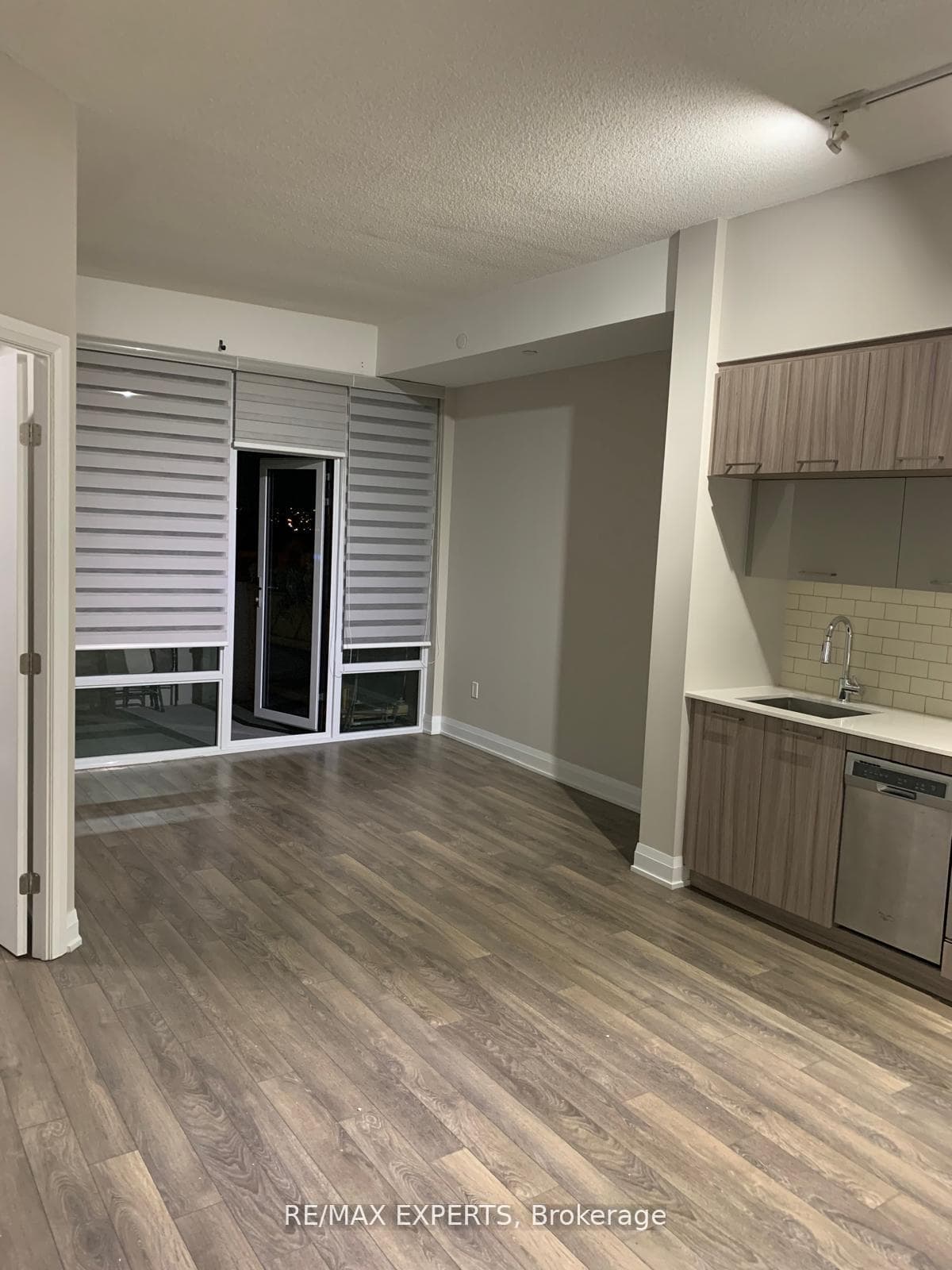 4800 Highway 7 Road Unit 411 photo 15