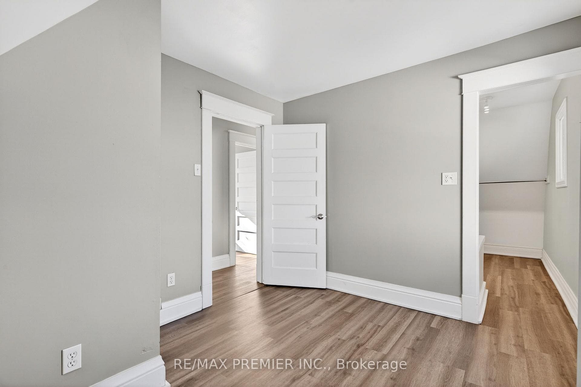 4848 Second Avenue photo 21