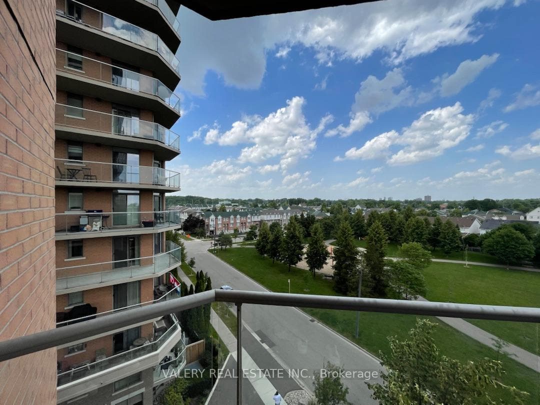 1140 Parkwest Place Unit 610 photo 1