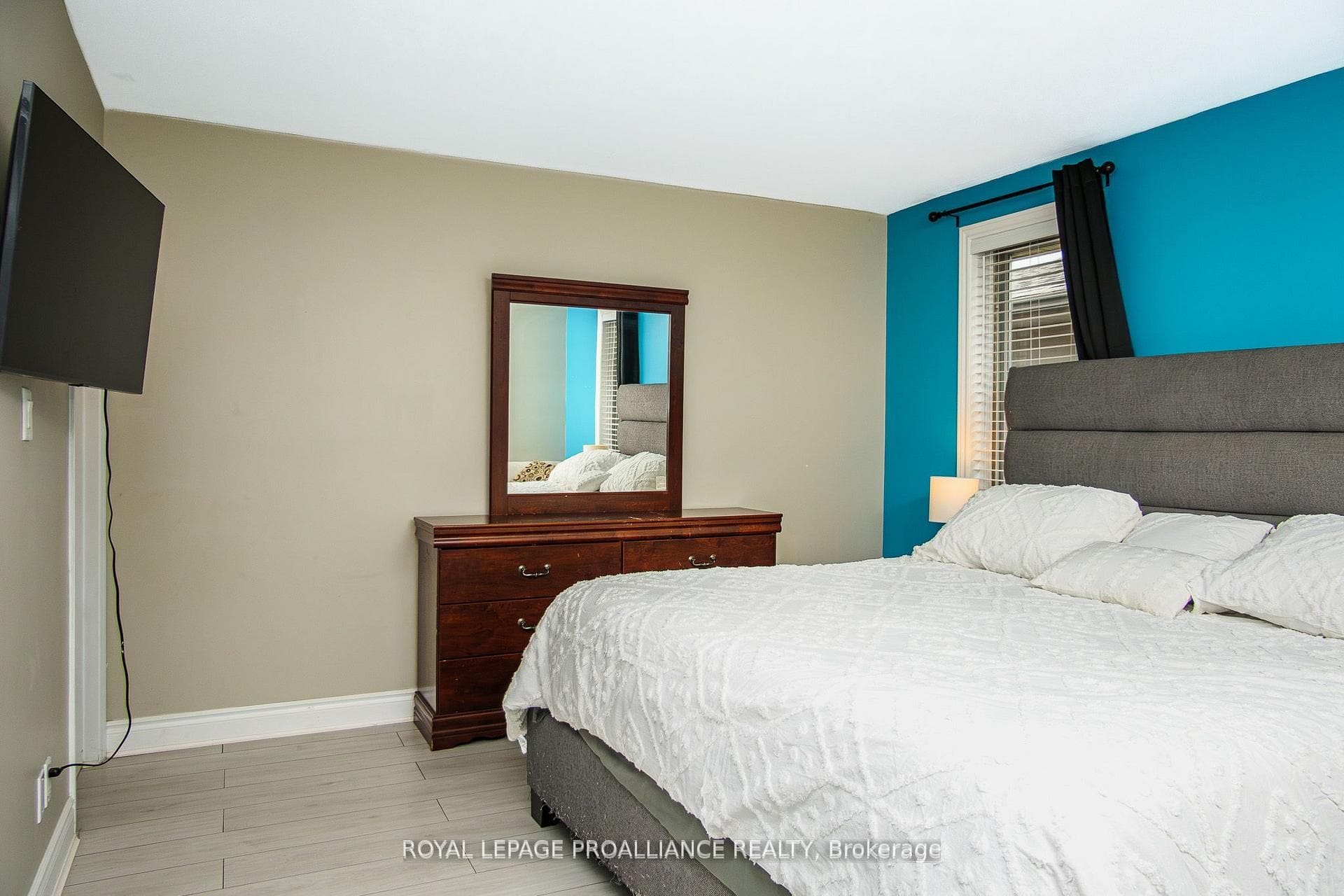11 Springbrook Crescent photo 27