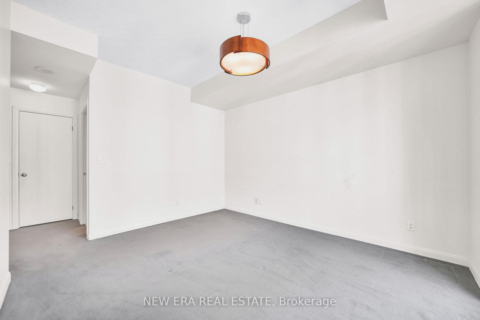 11 Soho Street Unit 503 photo 37