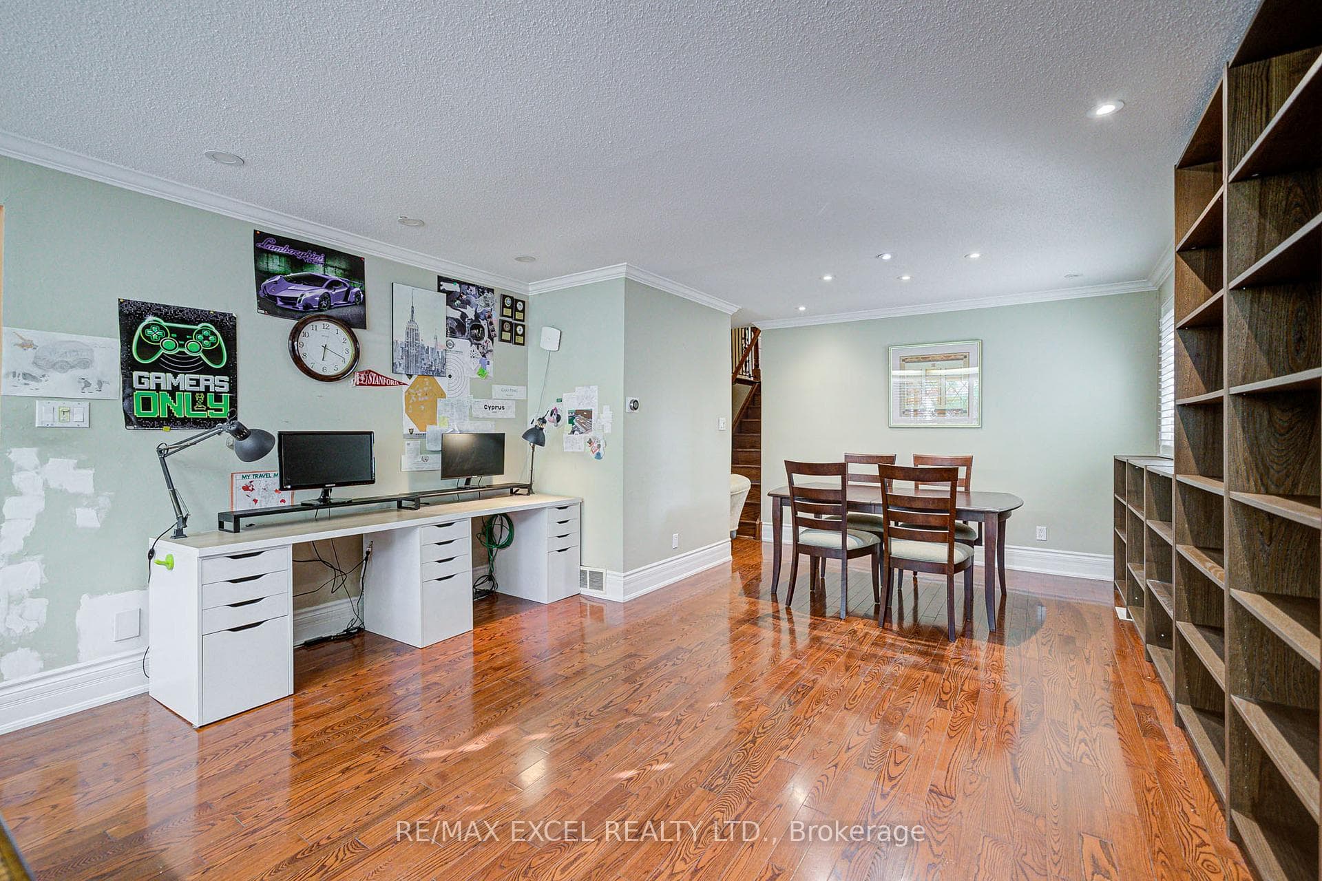 108 Babcombe Drive photo 8