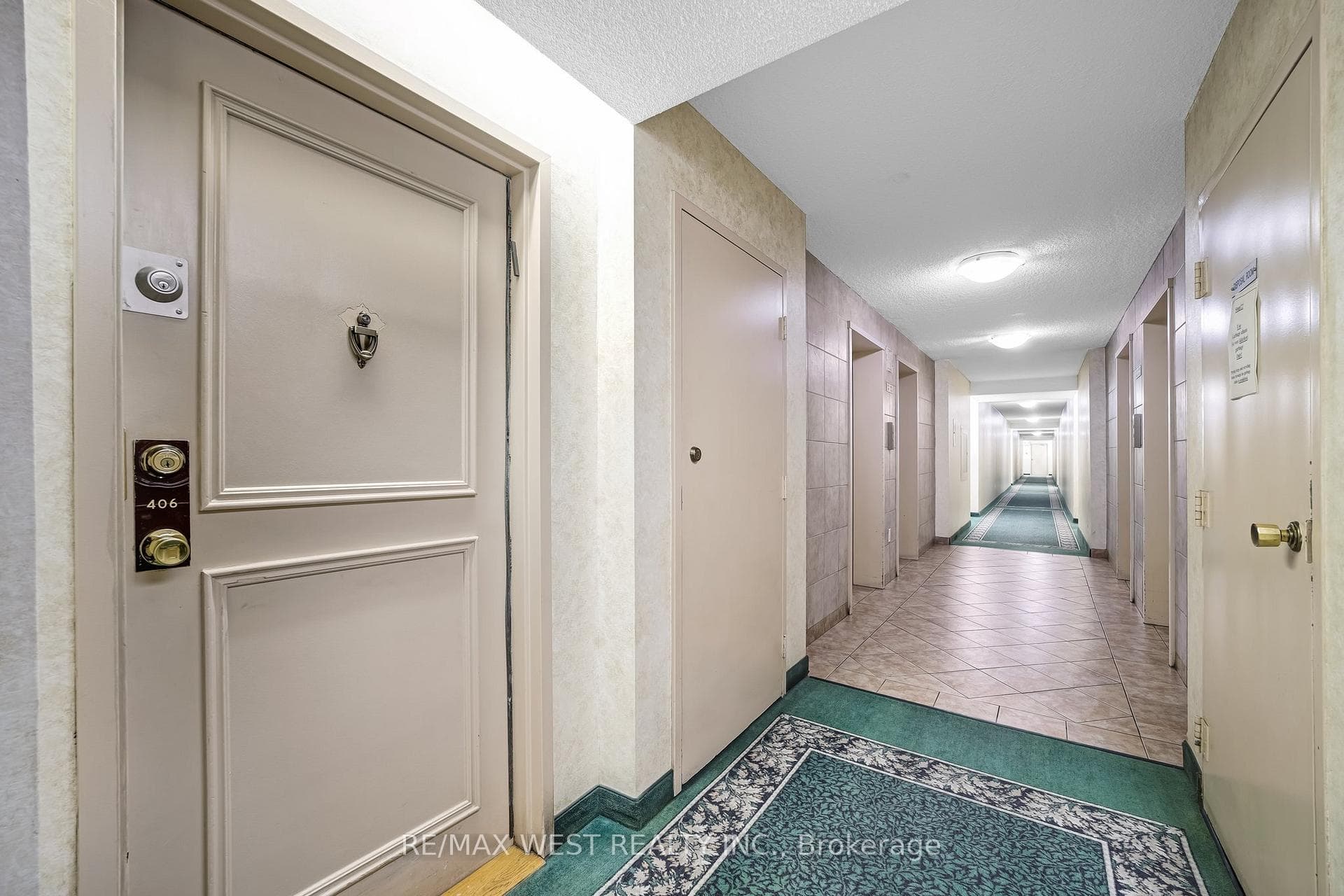 205 Hilda Avenue Unit 406 photo 4