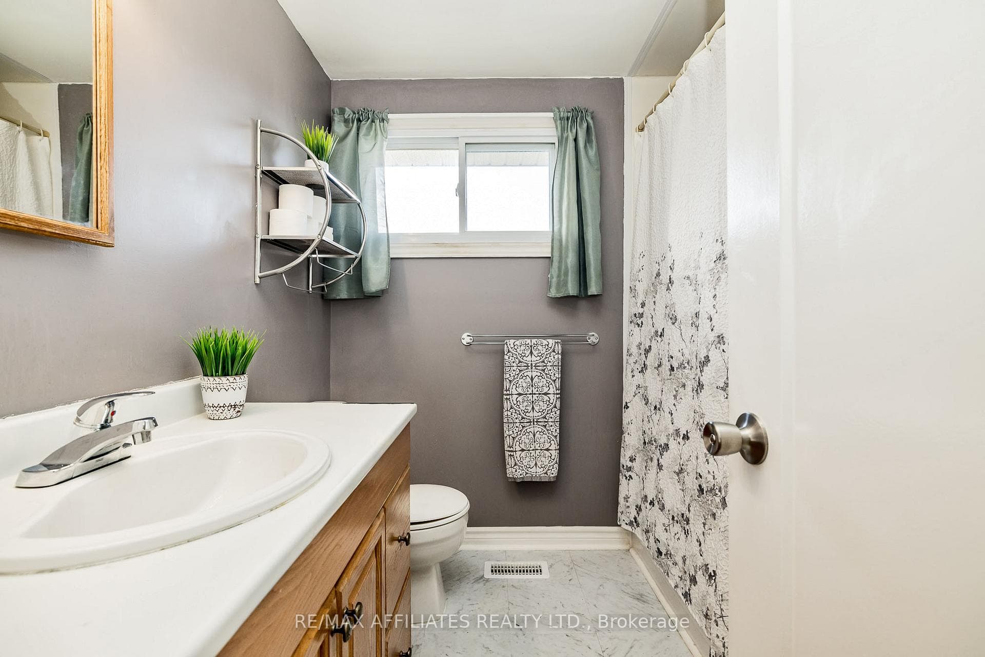4 Piece Main Bath