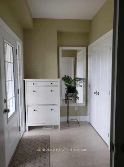400 Hummel Crescent photo 4