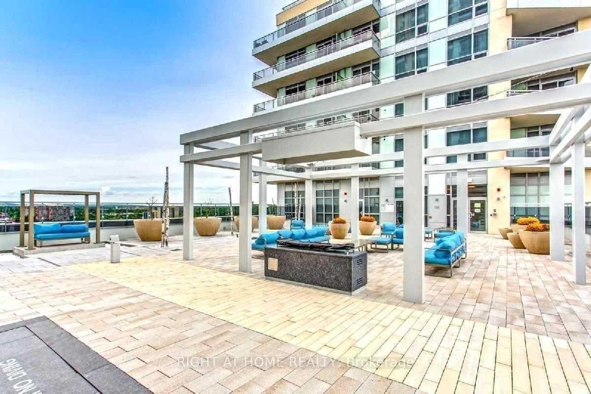 9199 Yonge Street Unit Se320 photo 17