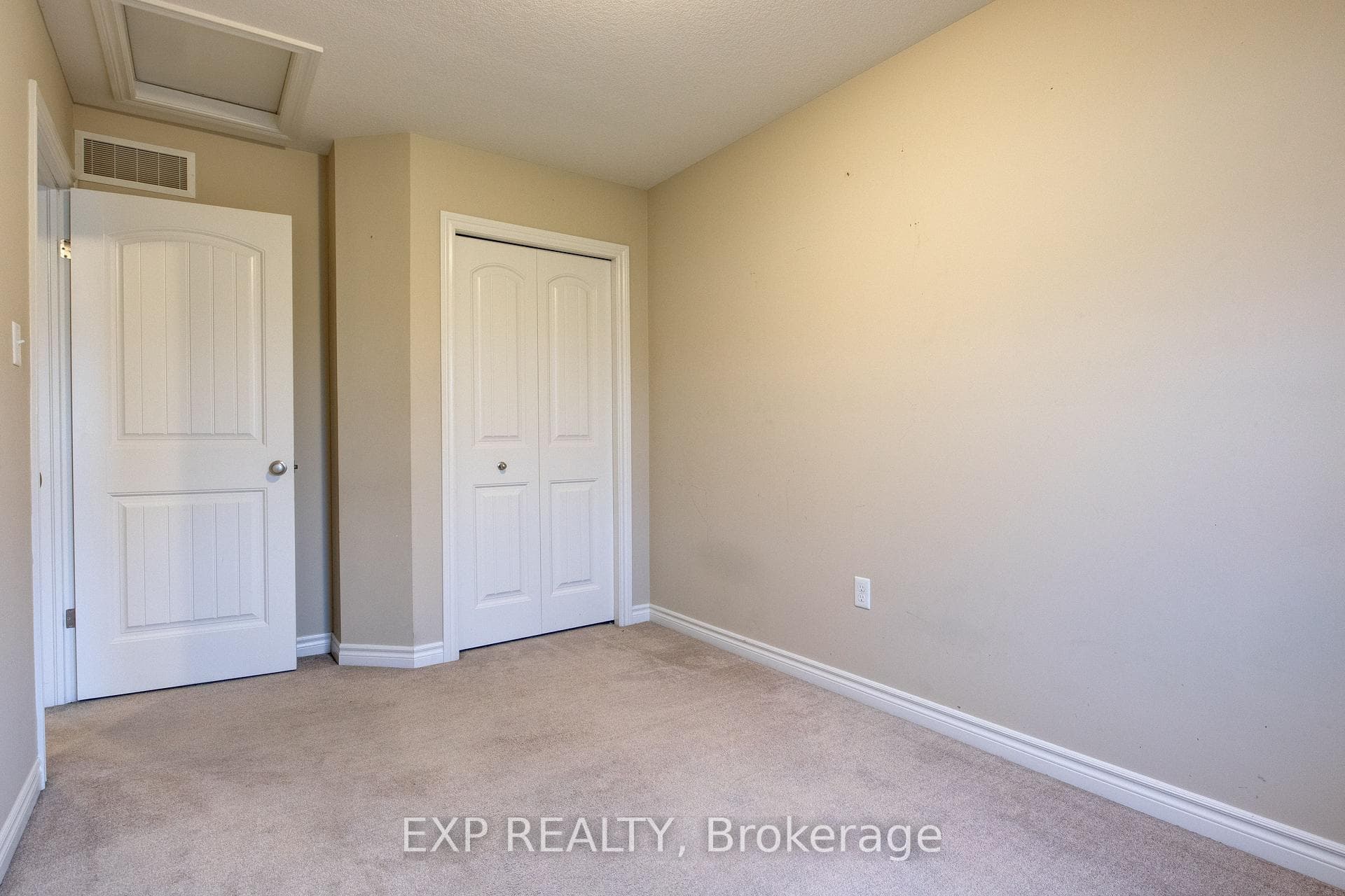 535 Margaret Street Unit 60 photo 28