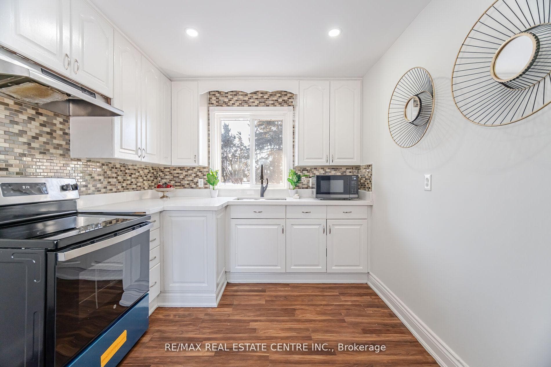 35 Edgemont Drive photo 13