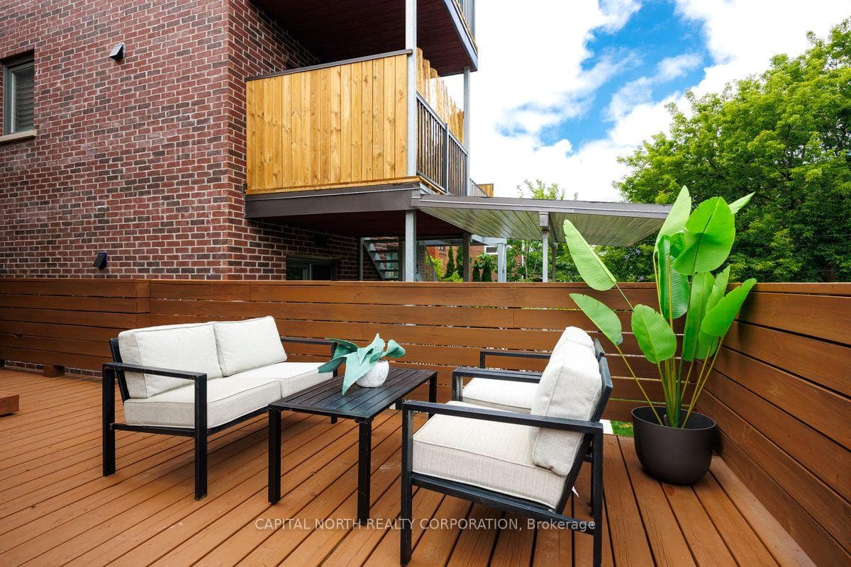 219 McRoberts Avenue photo 32