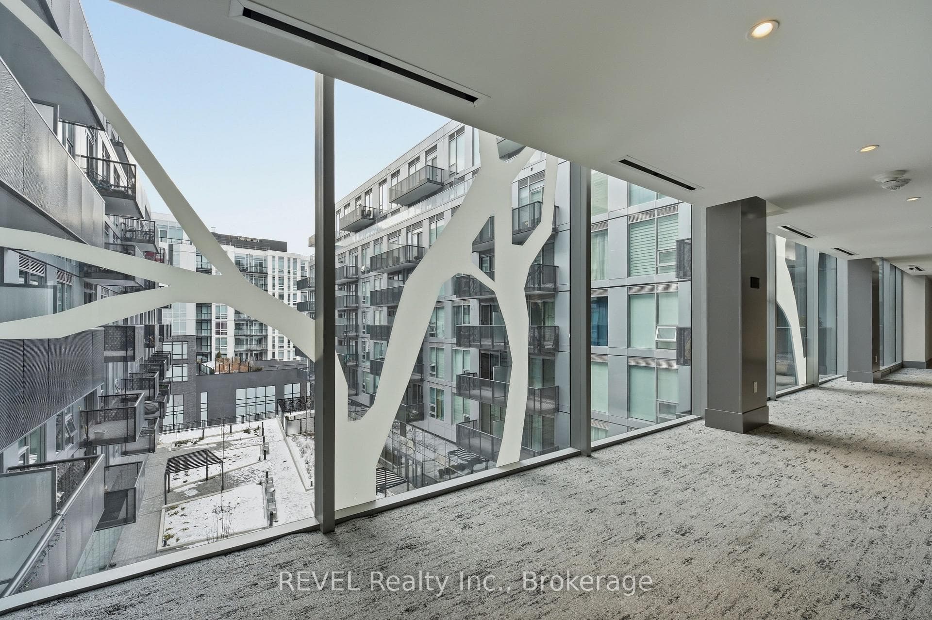 2450 Old Bronte Road Unit 405 photo 6