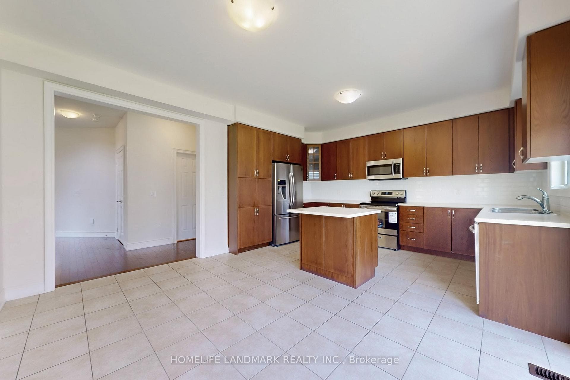 1533 Devine Point photo 12