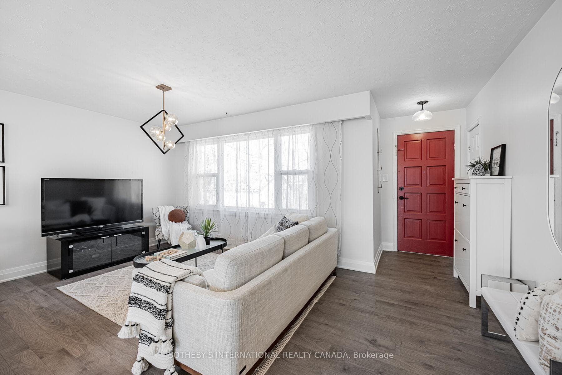 4075A Lawrence Avenue photo 14