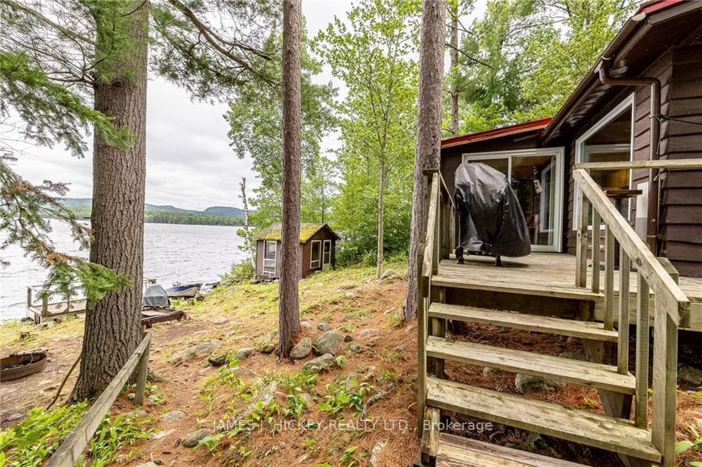 578 COTTAGER'S Way photo 3