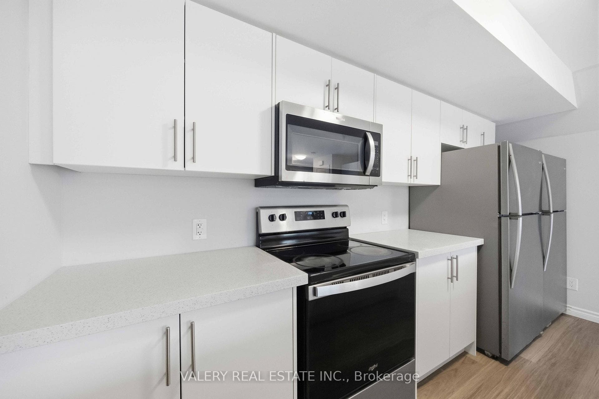 250 Penetanguishene Road Unit 14 photo 14