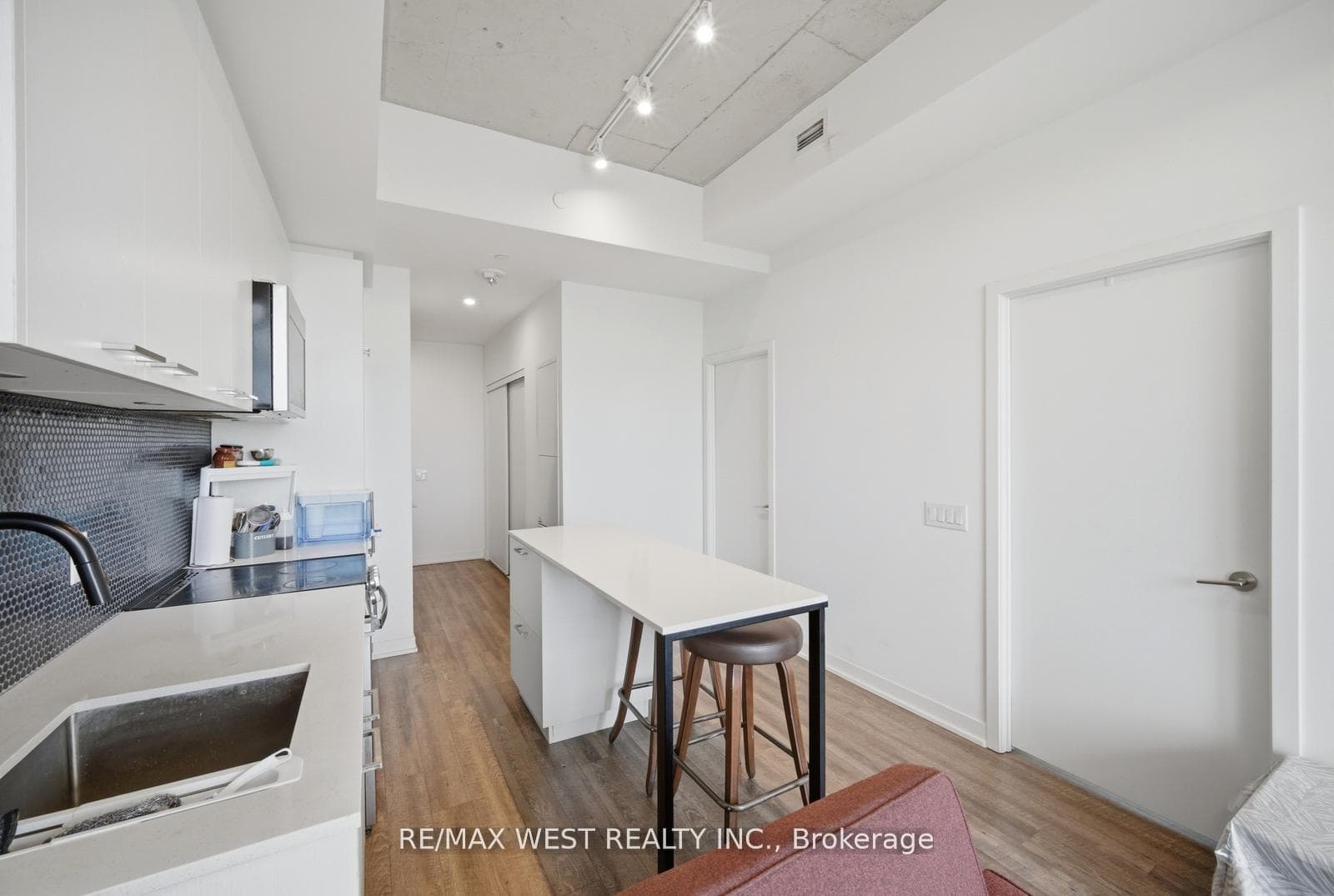 1808 St. Clair Avenue Unit 801 photo 8