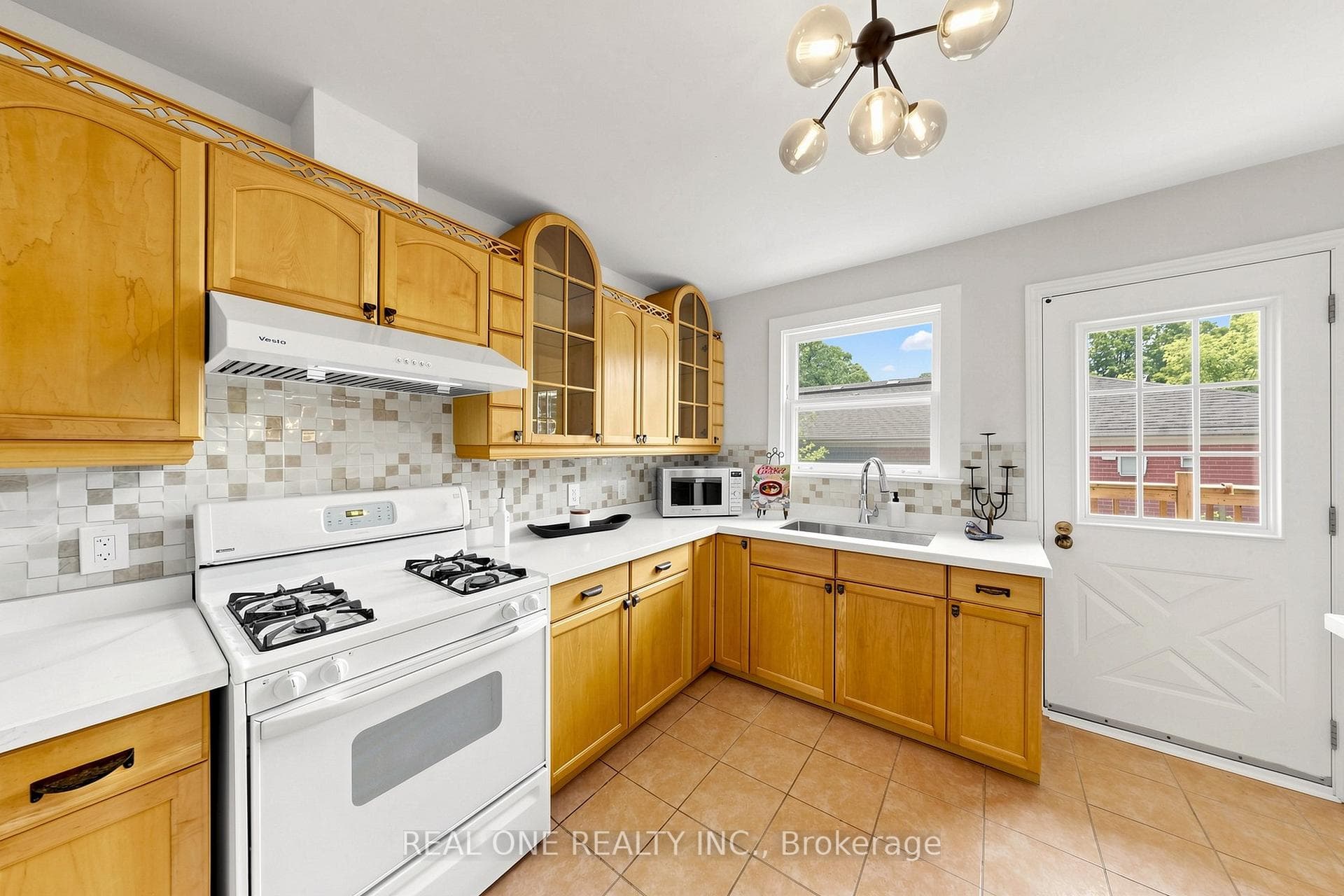 49 Bayview Parkway photo 16