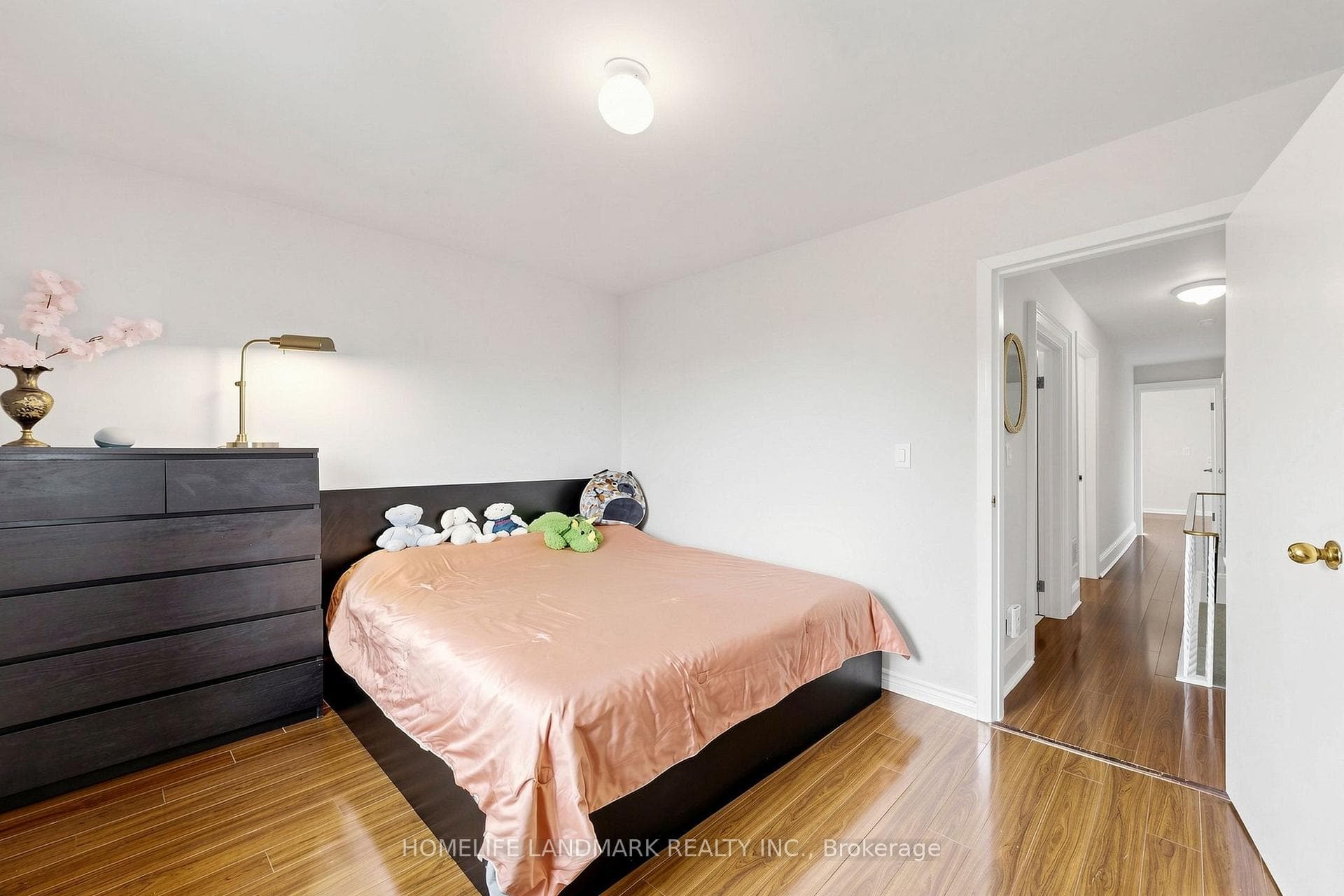 484 Glenholme Avenue photo 29