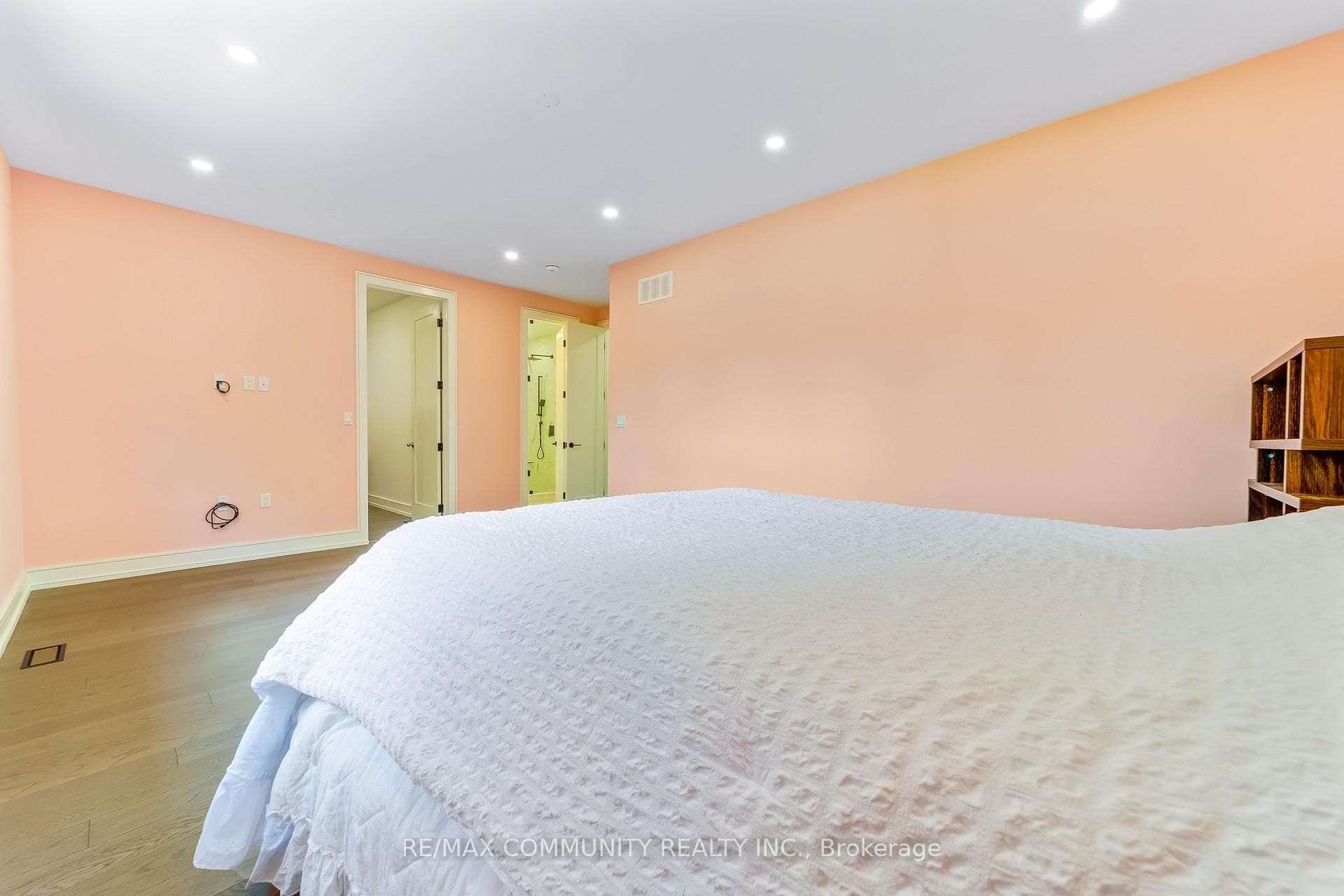 856 Kennedy Road photo 20