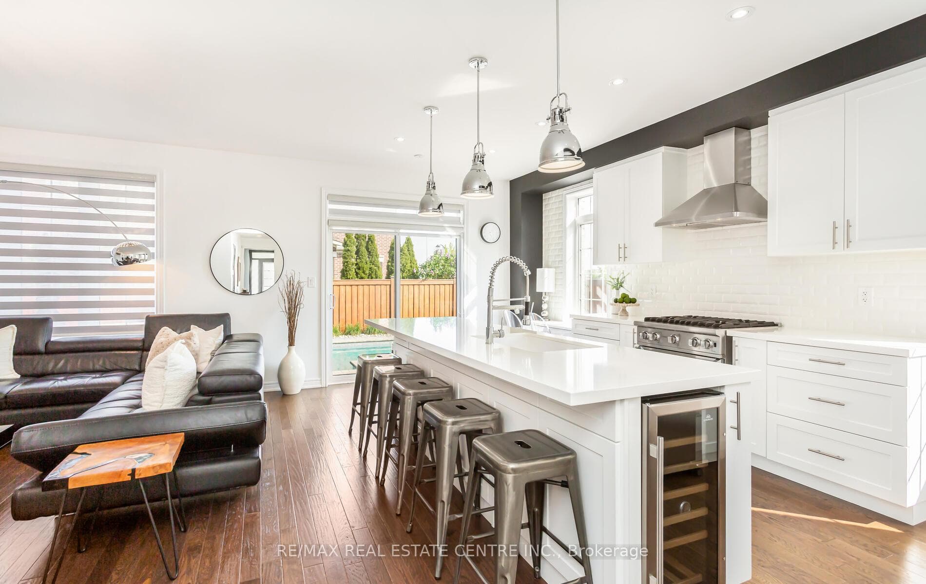 2 FENGATE Lane photo 16