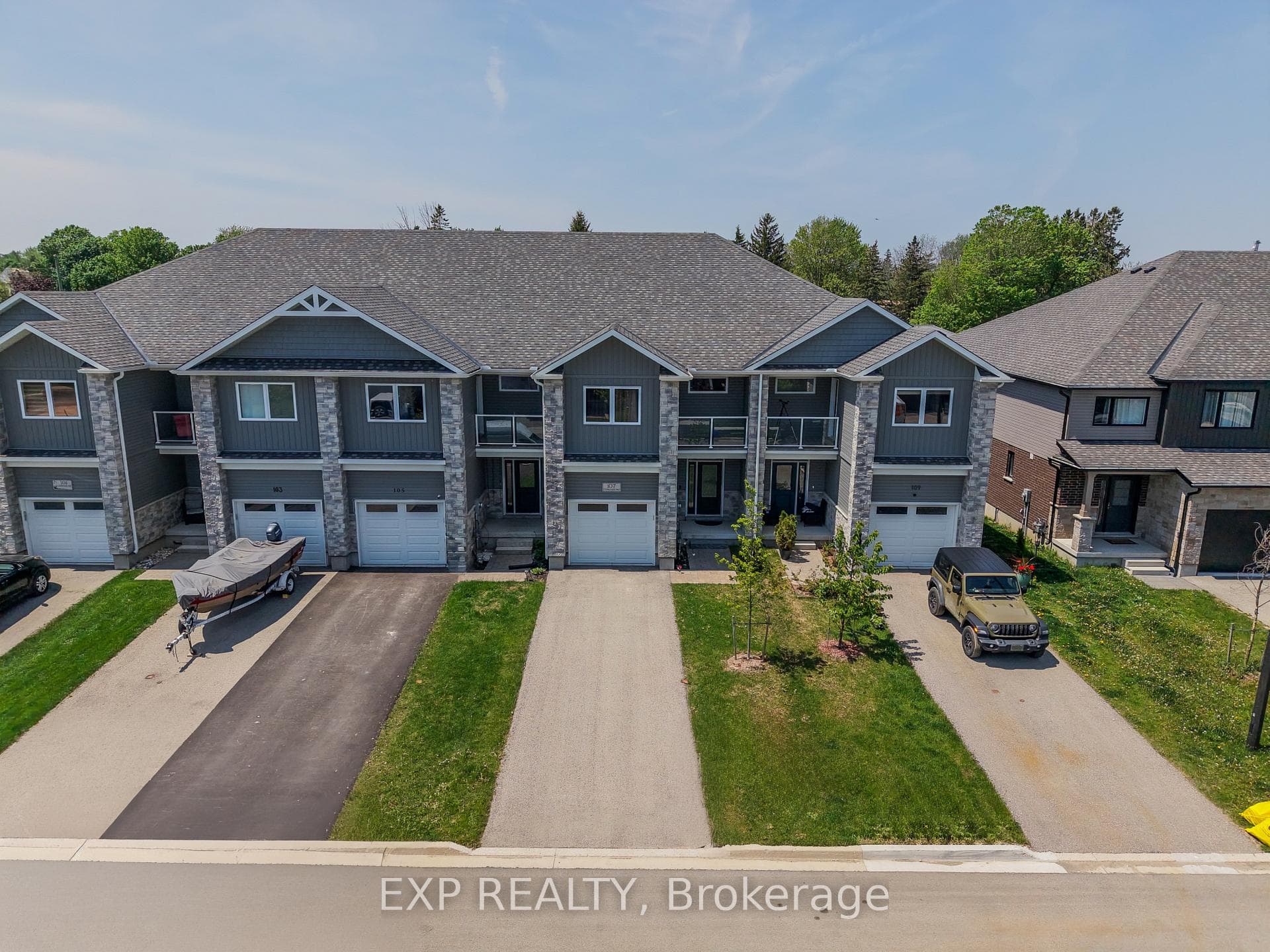 107 Stephenson Way photo 36
