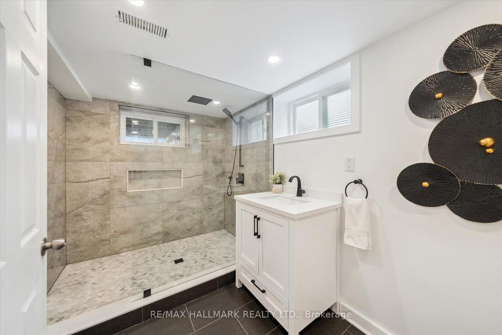 17 Marsh Road photo 29