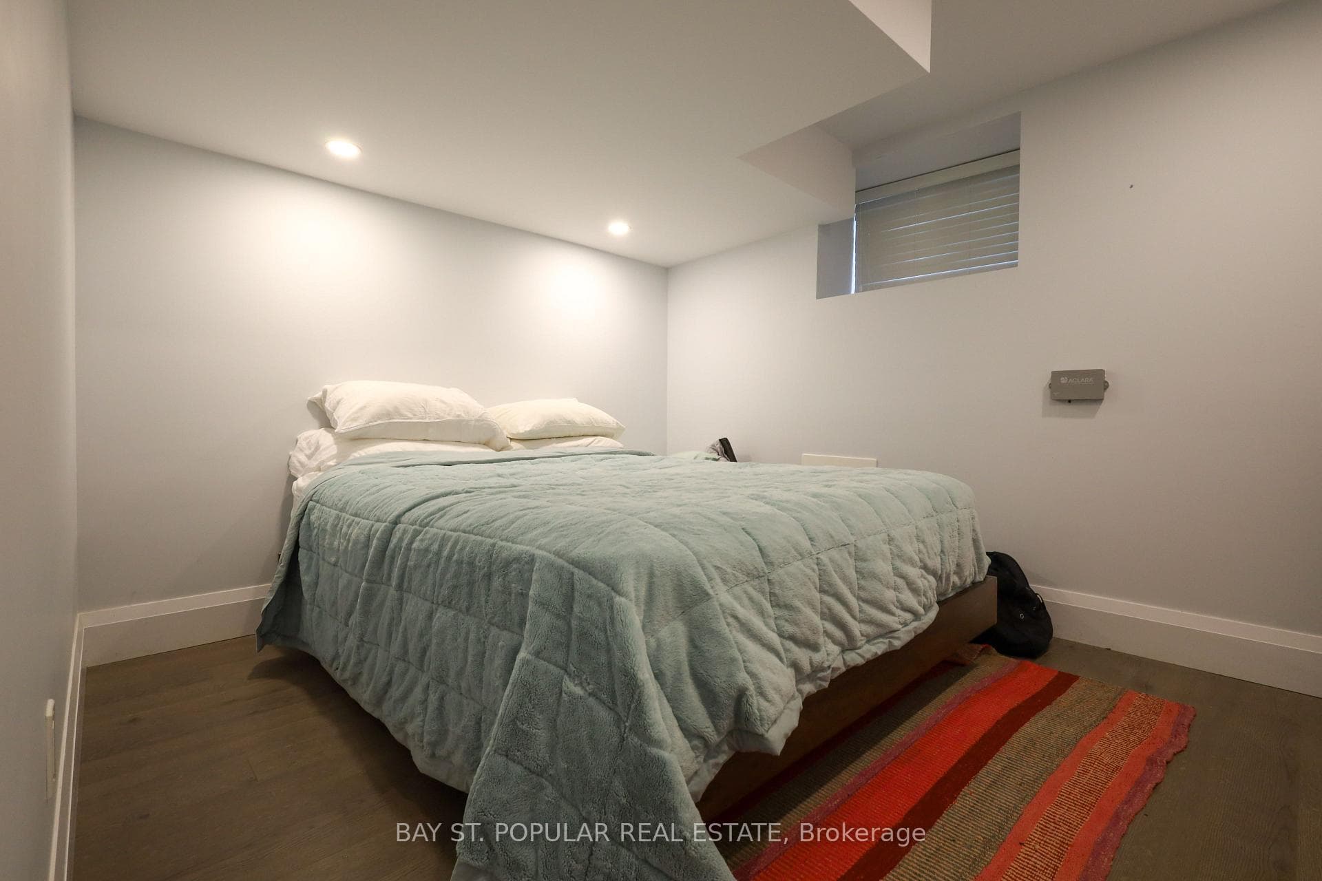 493 Crawford Street photo 32