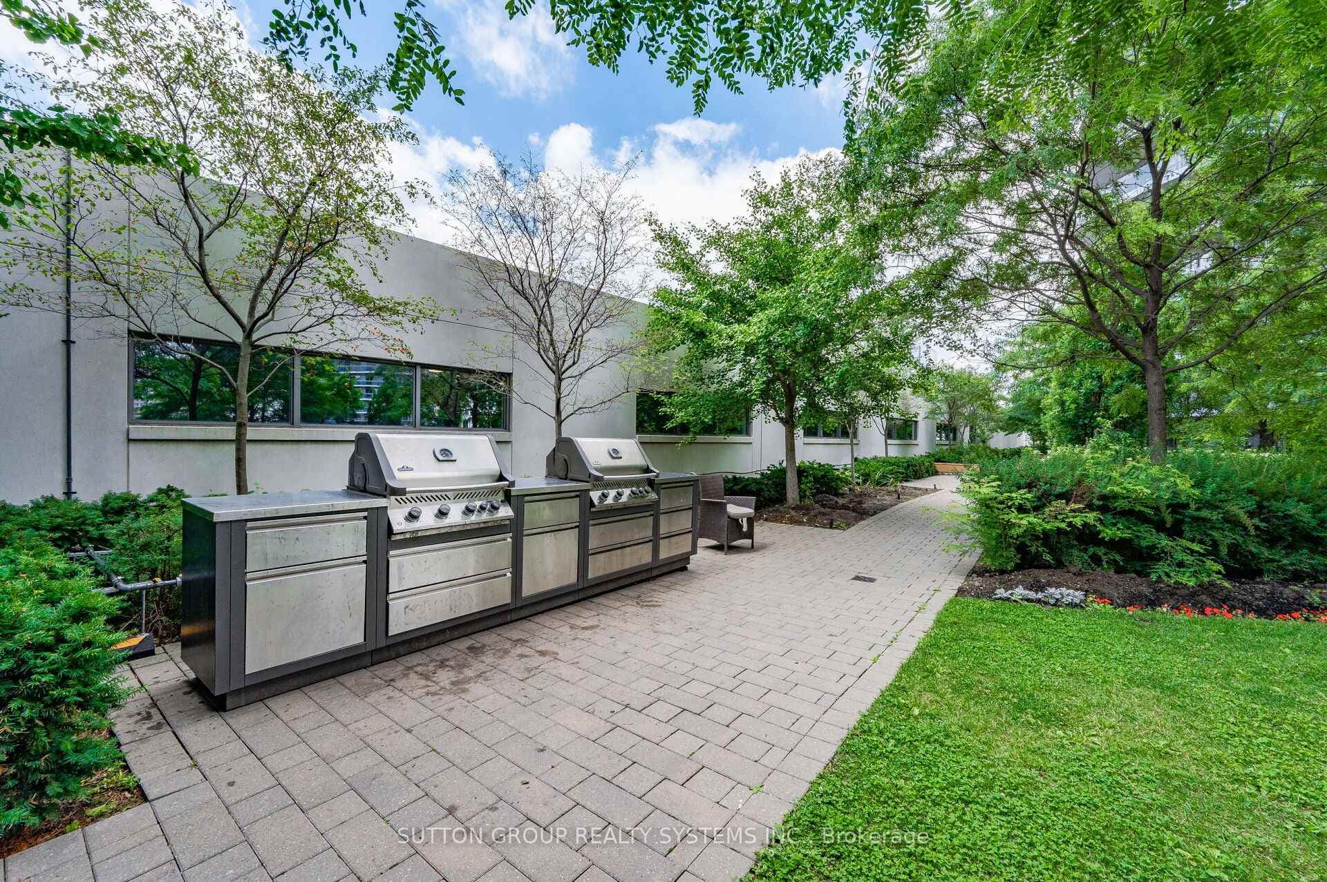 80 Absolute Avenue Unit 2202 photo 10