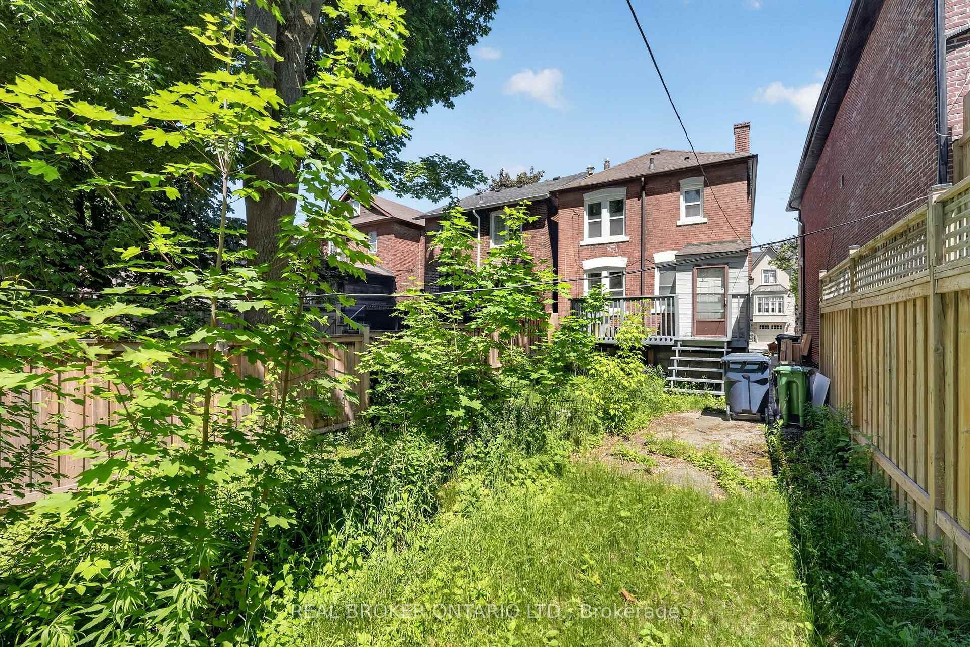 271 Manor Road photo 45