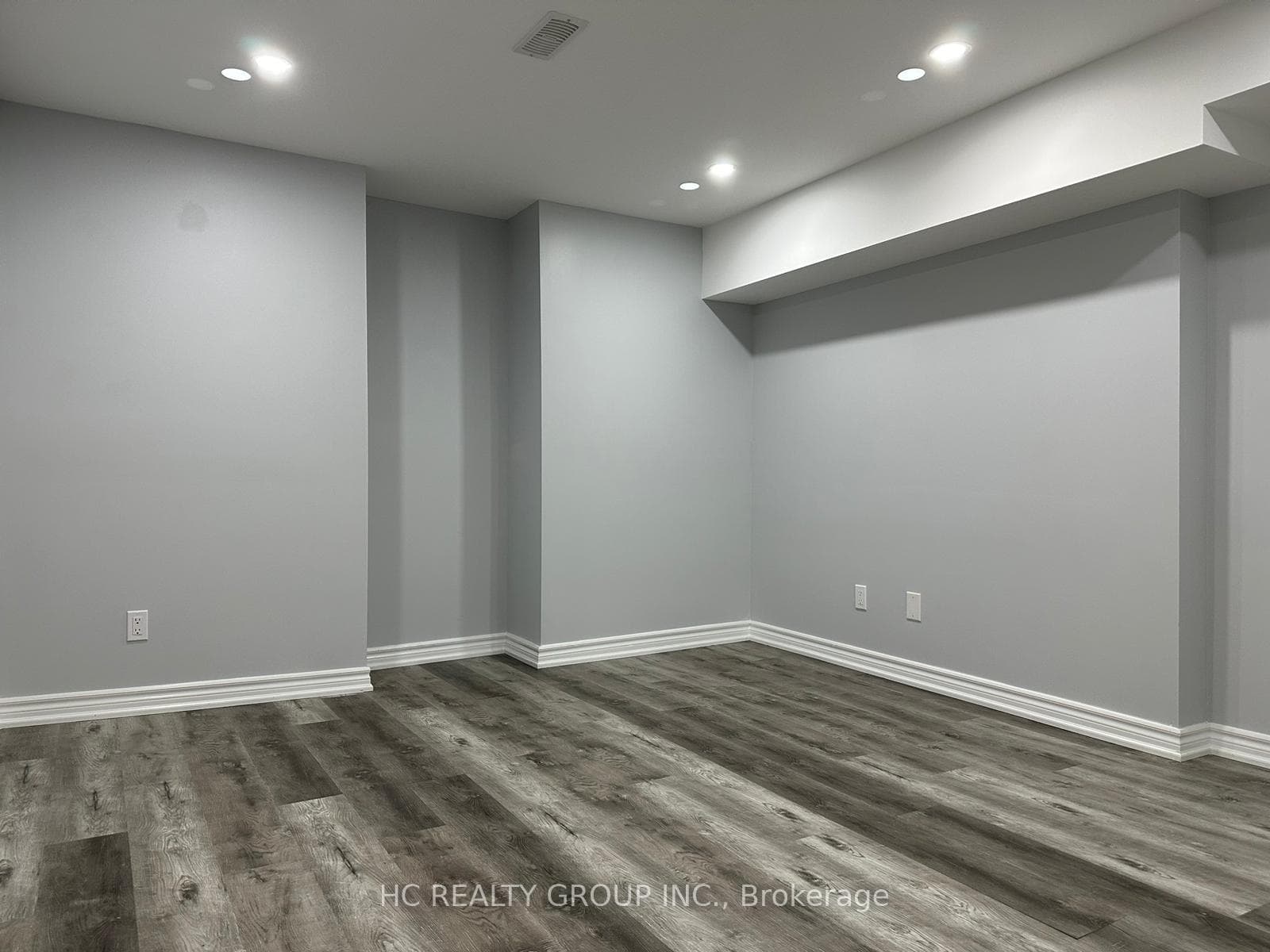 45 Stricker Avenue photo 12