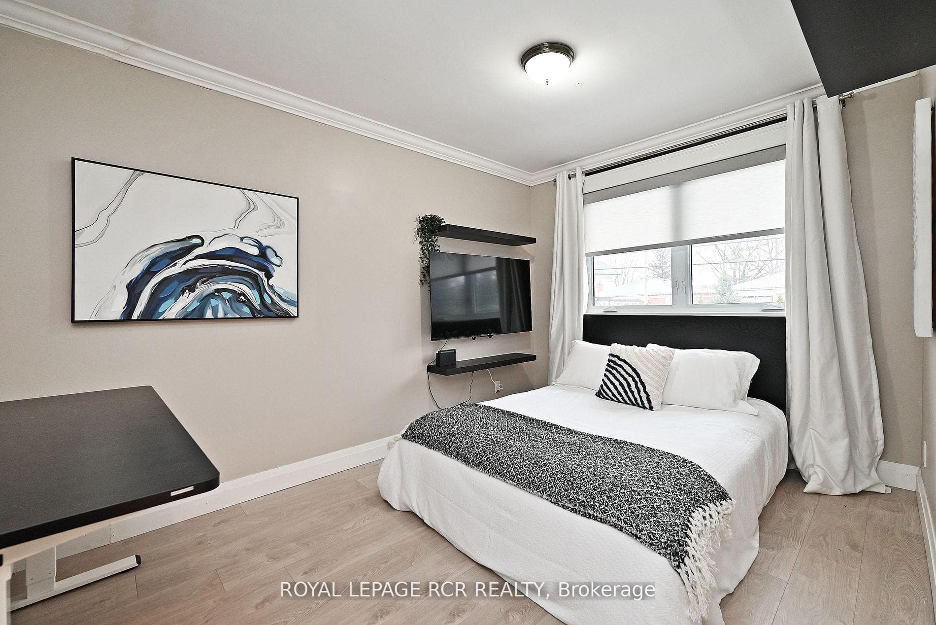 93 Queen Street photo 21