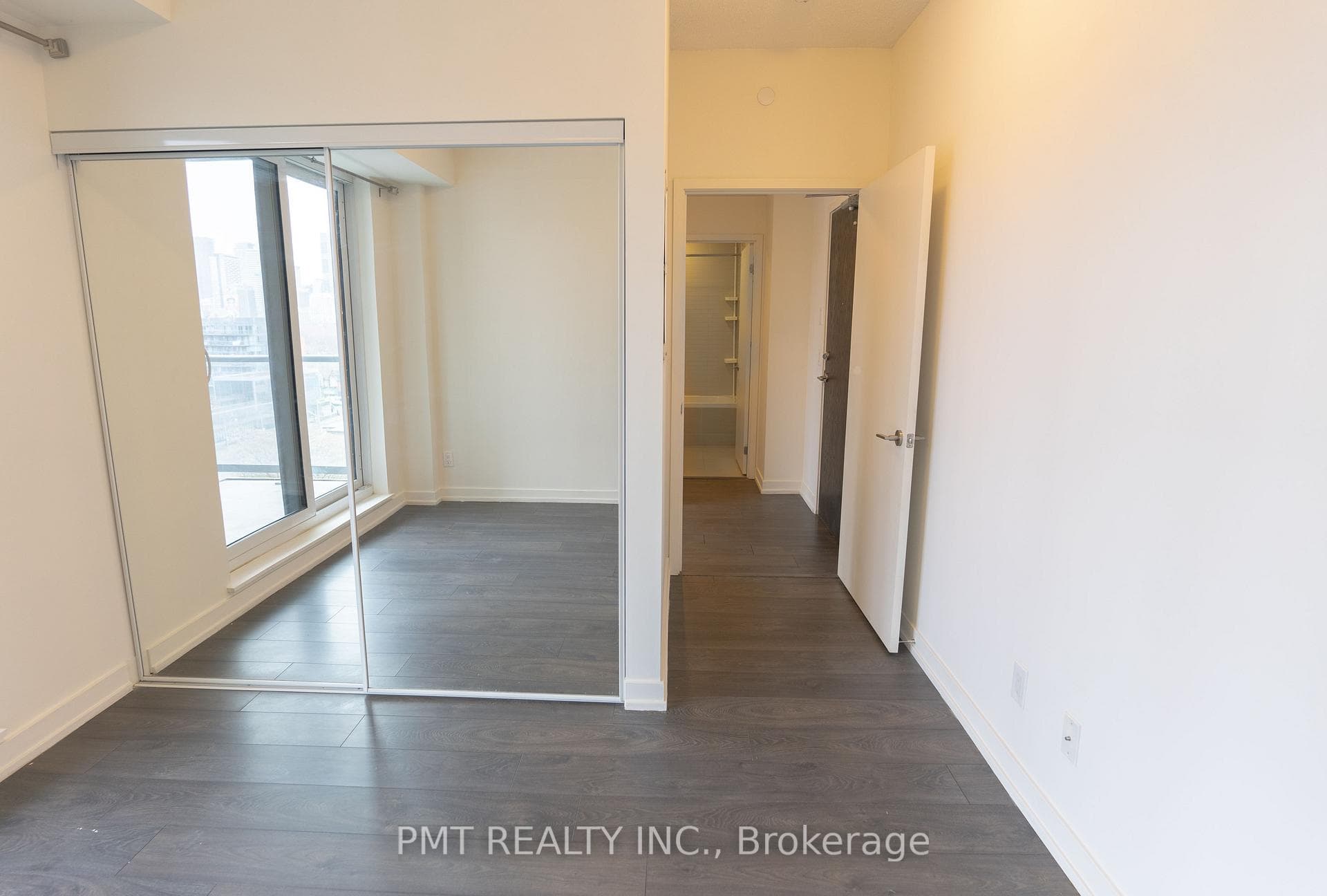 200 Sackville Street Unit 1009 photo 5