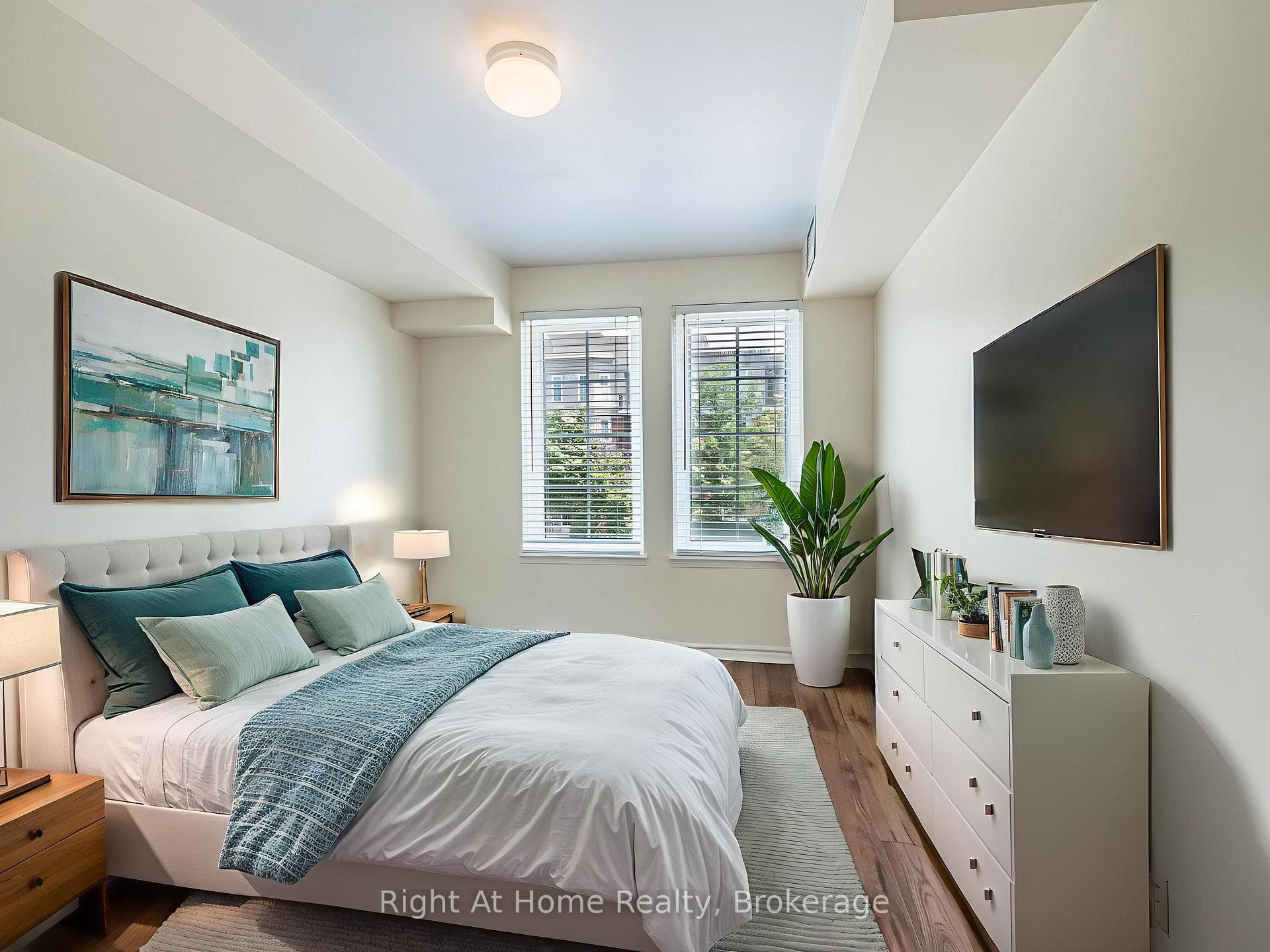 Spacious Bedroom - virtually staged