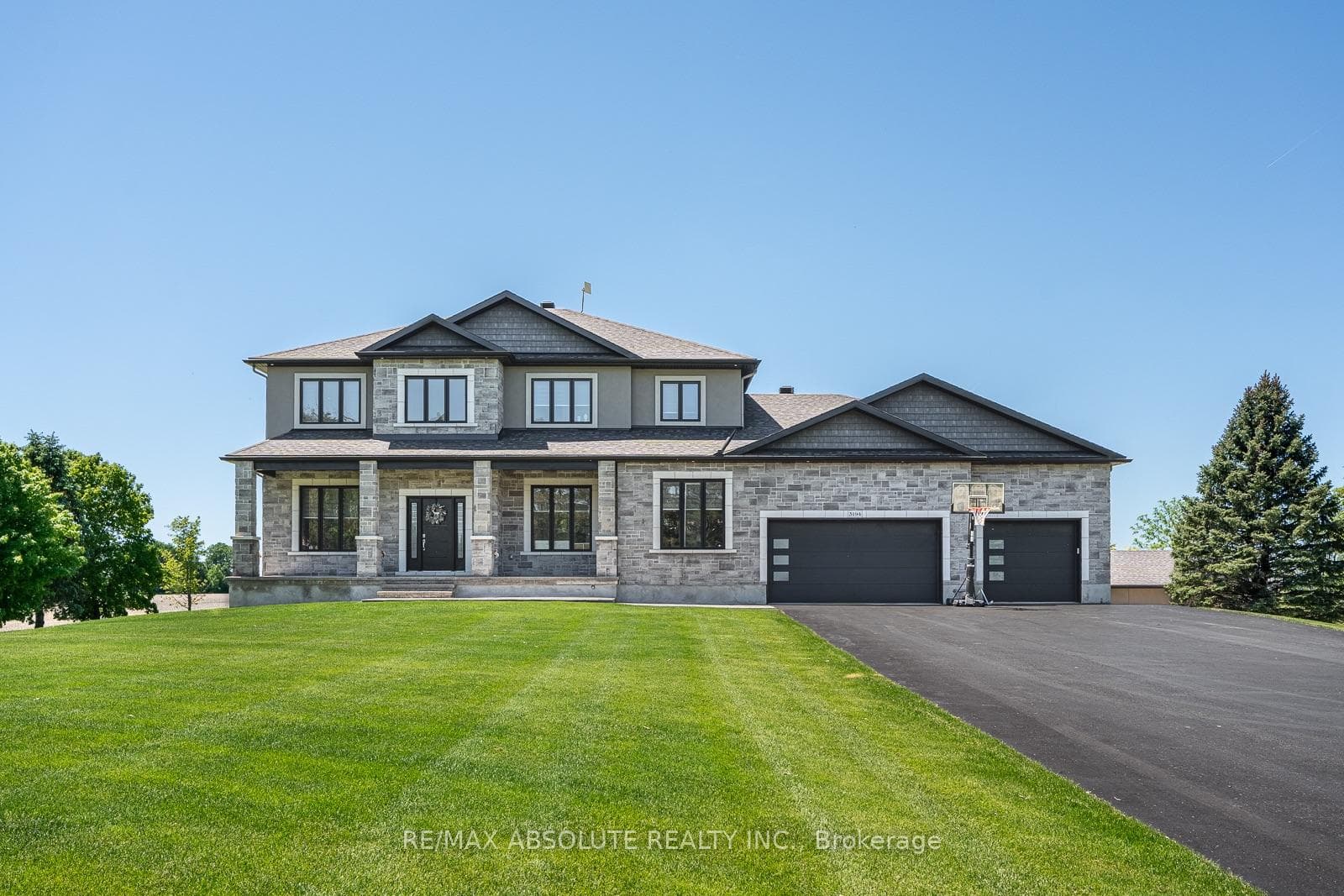 1700 SF garage with loft & heated floors