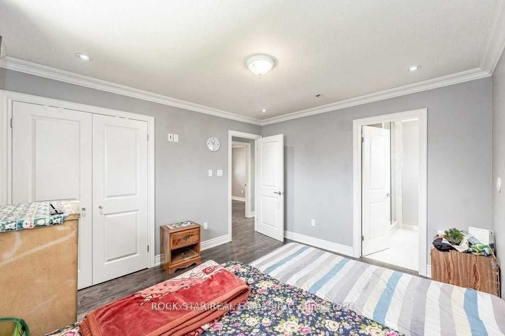 11 Aterno Drive Unit Upper photo 11