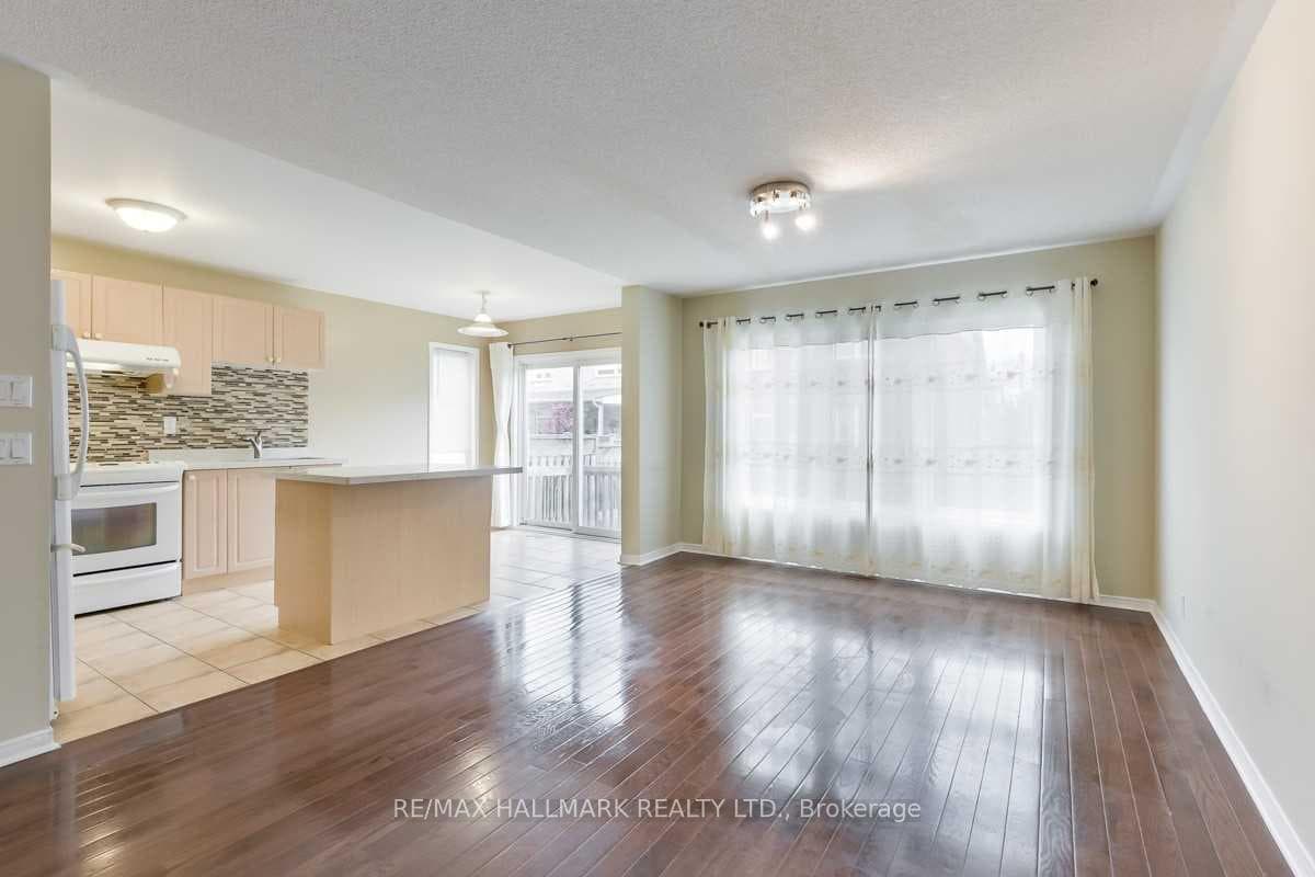 16 Marshview Avenue photo 4