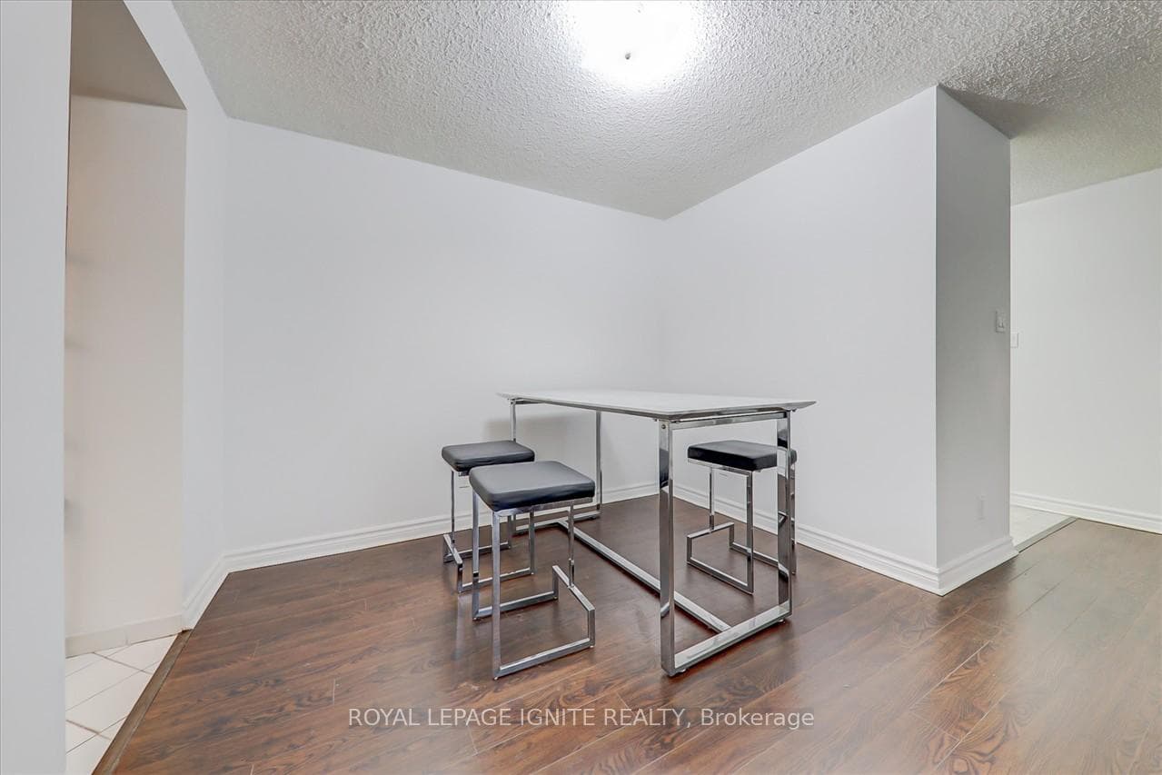 11753 Sheppard Avenue Unit 305 photo 9