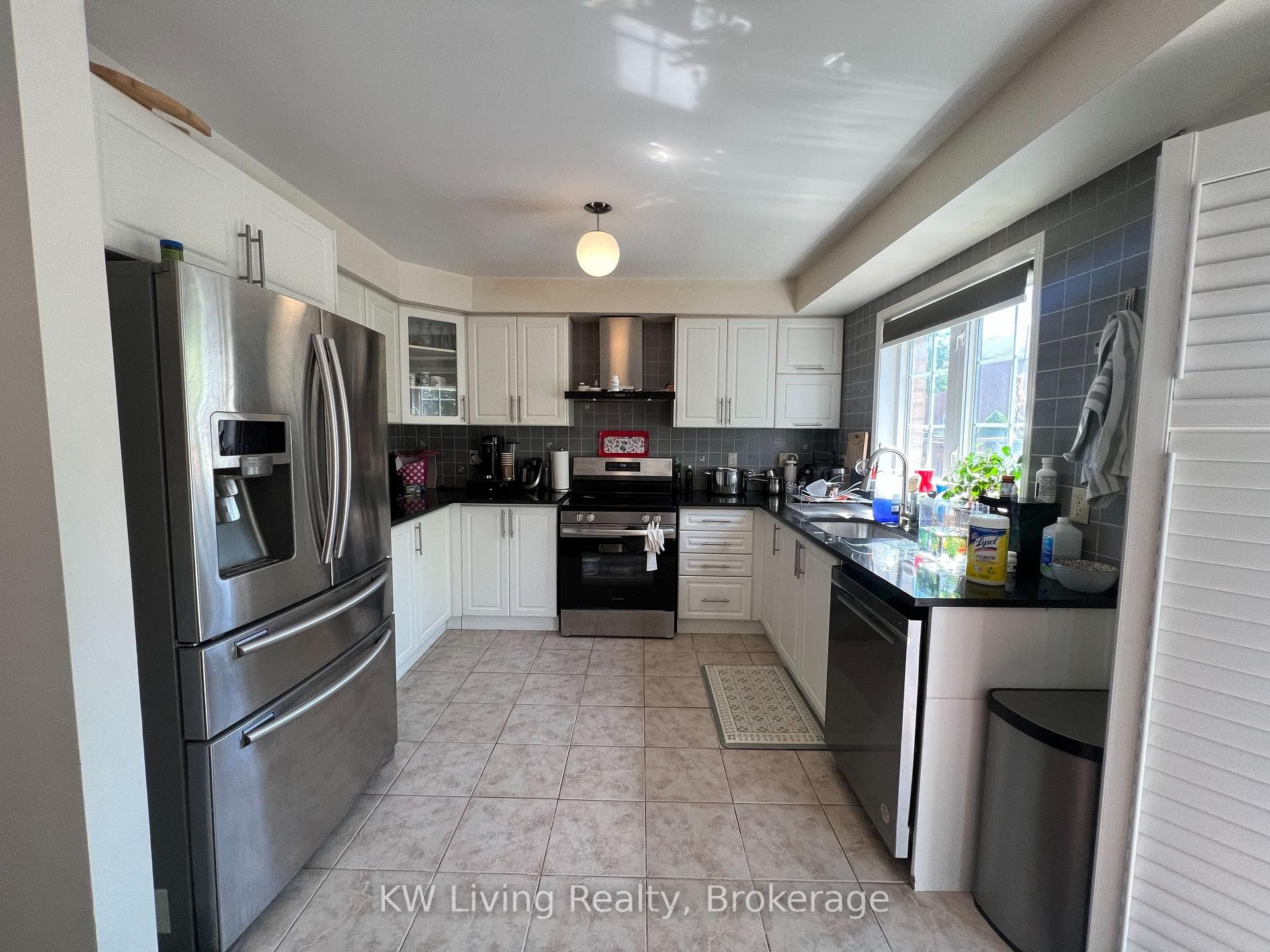 3159 Turbine Crescent photo 6