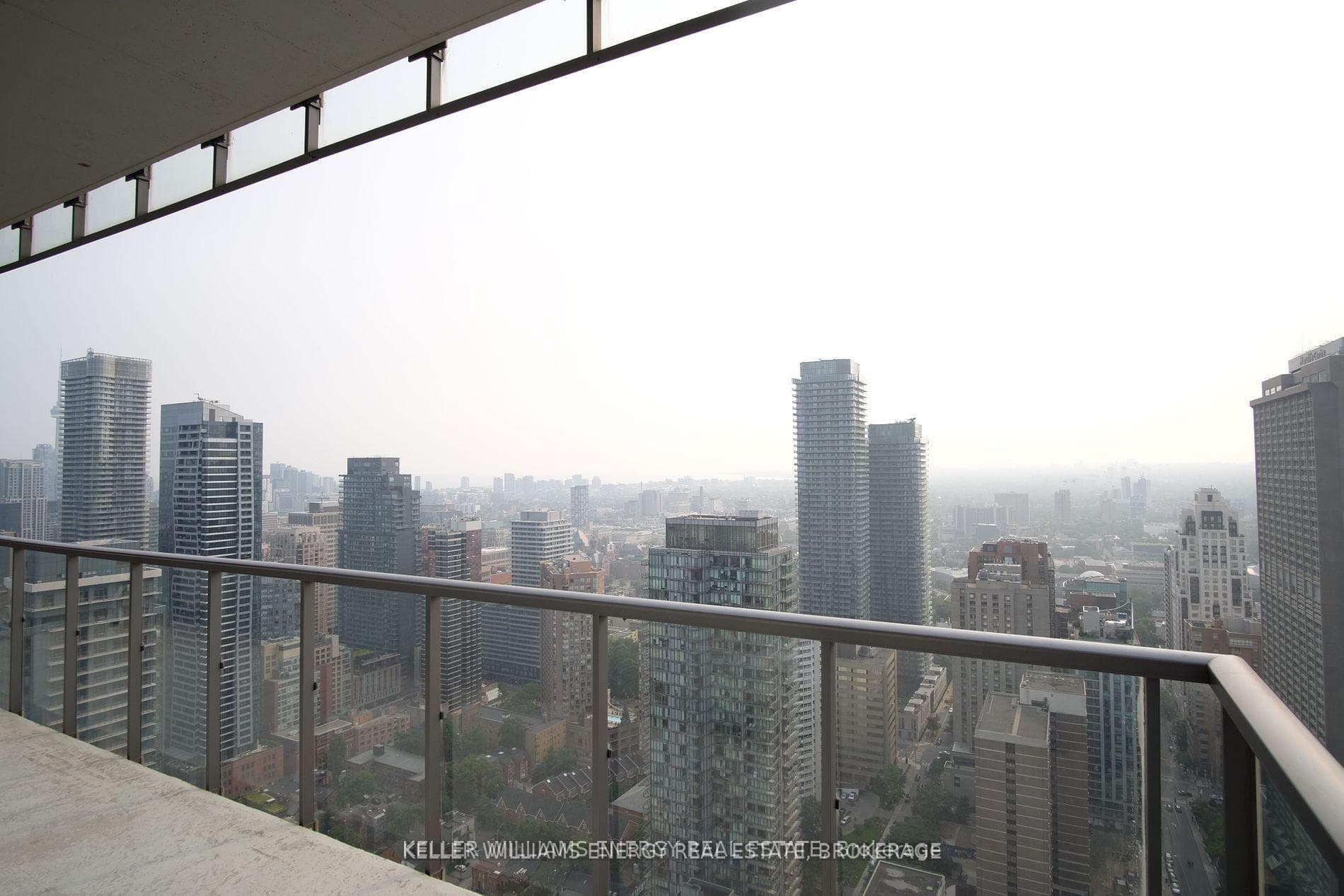 33 Charles Street Unit 4305 photo 14