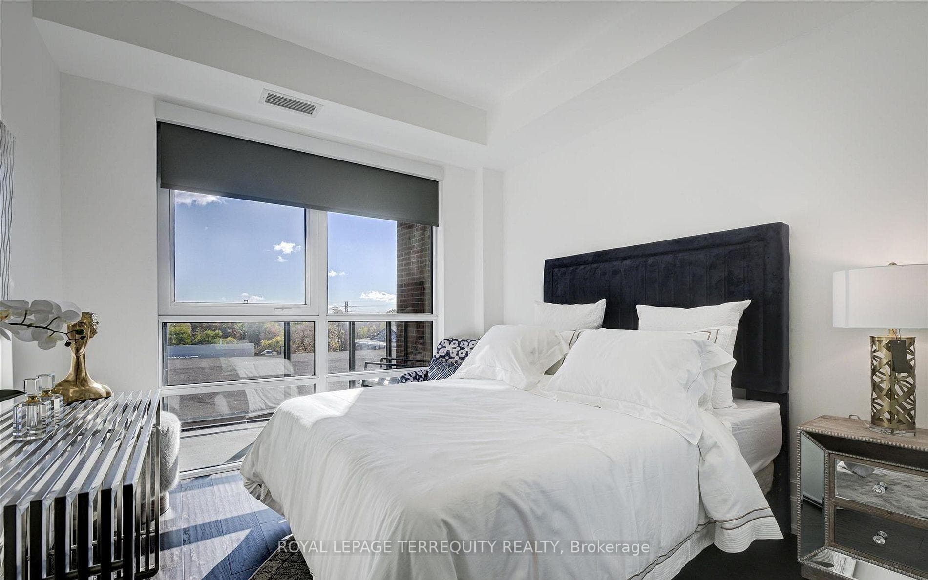3 Southvale Drive Unit 401 photo 21